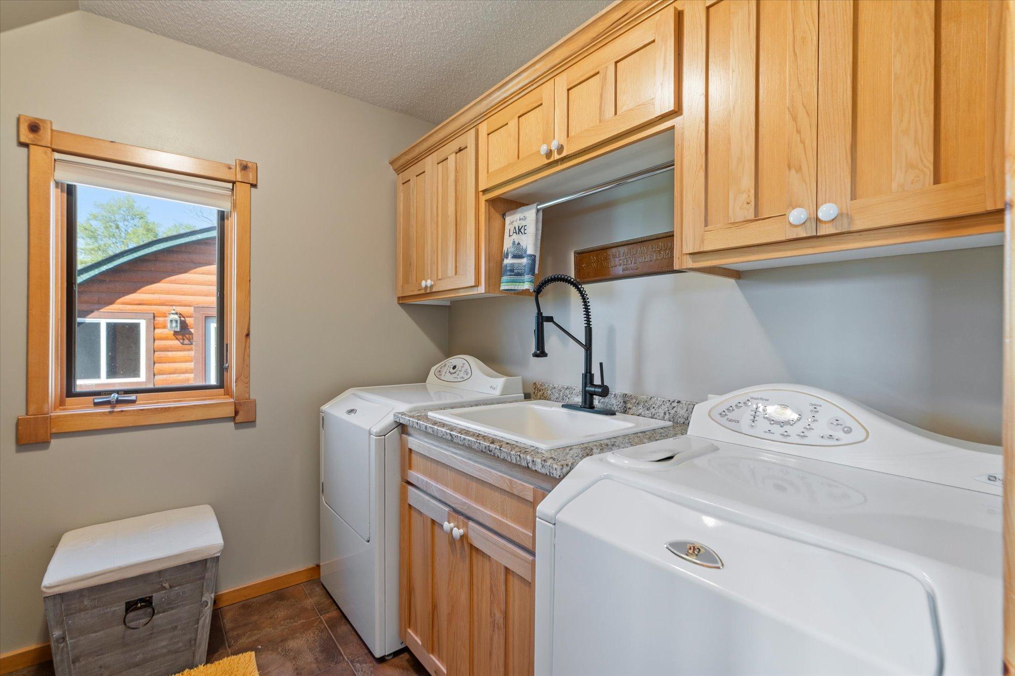 2002 single family home for sale at 33754 Pineview Lane in Crosslake, MN — 4 bed, 2 bath (photo 28 of 50)