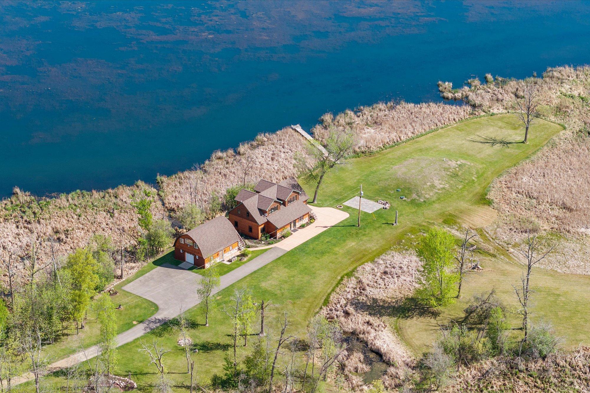 2002 single family home for sale at 33754 Pineview Lane in Crosslake, MN — 4 bed, 2 bath (photo 4 of 50)