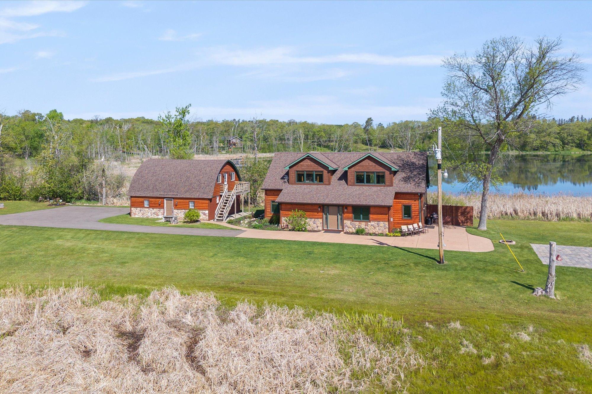 2002 single family home for sale at 33754 Pineview Lane in Crosslake, MN — 4 bed, 2 bath (photo 5 of 50)