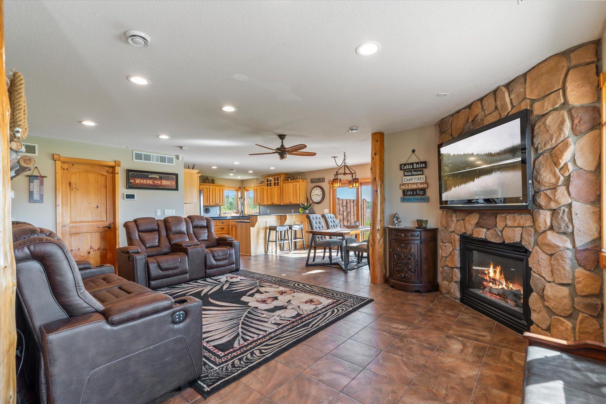 2002 single family home for sale at 33754 Pineview Lane in Crosslake, MN — 4 bed, 2 bath (photo 7 of 50)