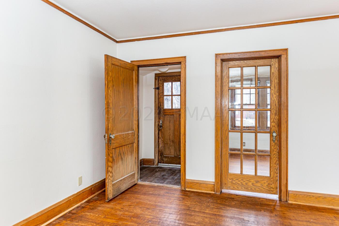 1454 10TH Street N, Fargo ND 58102 - Photo 4 of 44