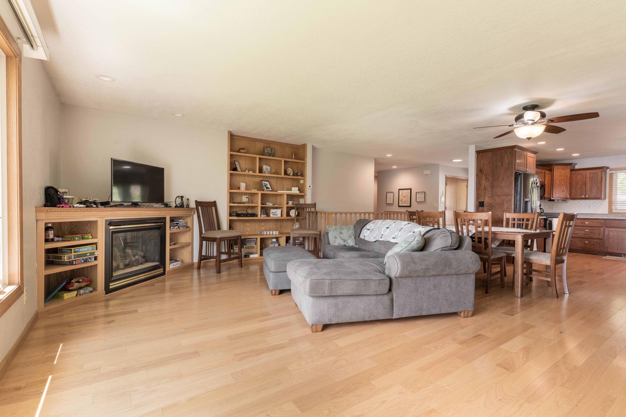 1993 single family home for sale at 124 Bethesda Street NW in Alexandria, MN — 3 bed, 2 bath (photo 15 of 63)