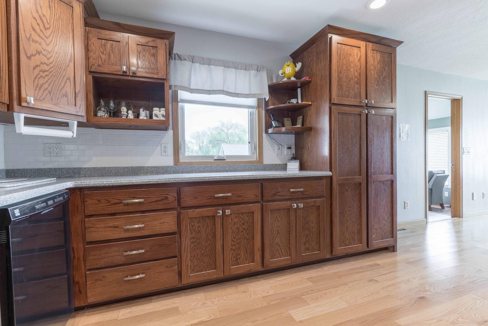 1993 single family home for sale at 124 Bethesda Street NW in Alexandria, MN — 3 bed, 2 bath (photo 22 of 63)
