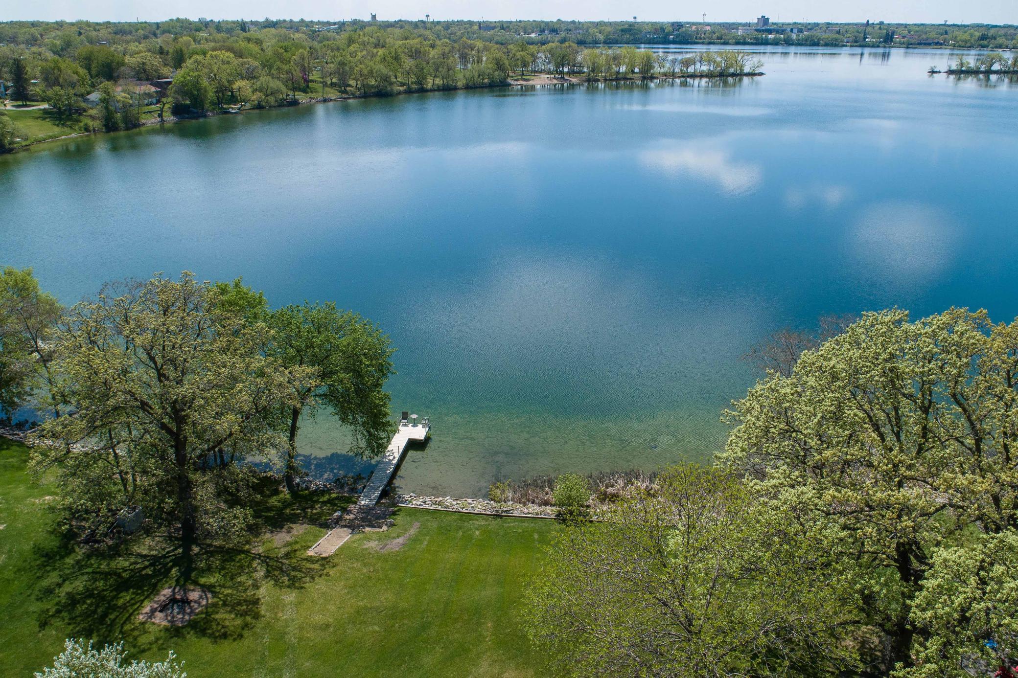 1993 single family home for sale at 124 Bethesda Street NW in Alexandria, MN — 3 bed, 2 bath (photo 4 of 63)
