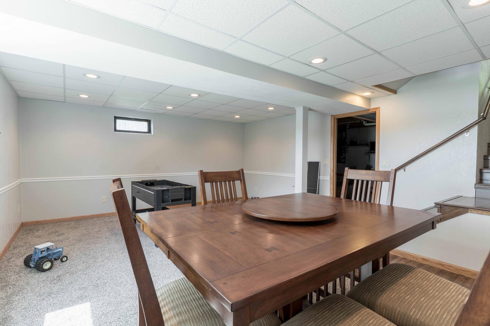 1993 single family home for sale at 124 Bethesda Street NW in Alexandria, MN — 3 bed, 2 bath (photo 33 of 63)