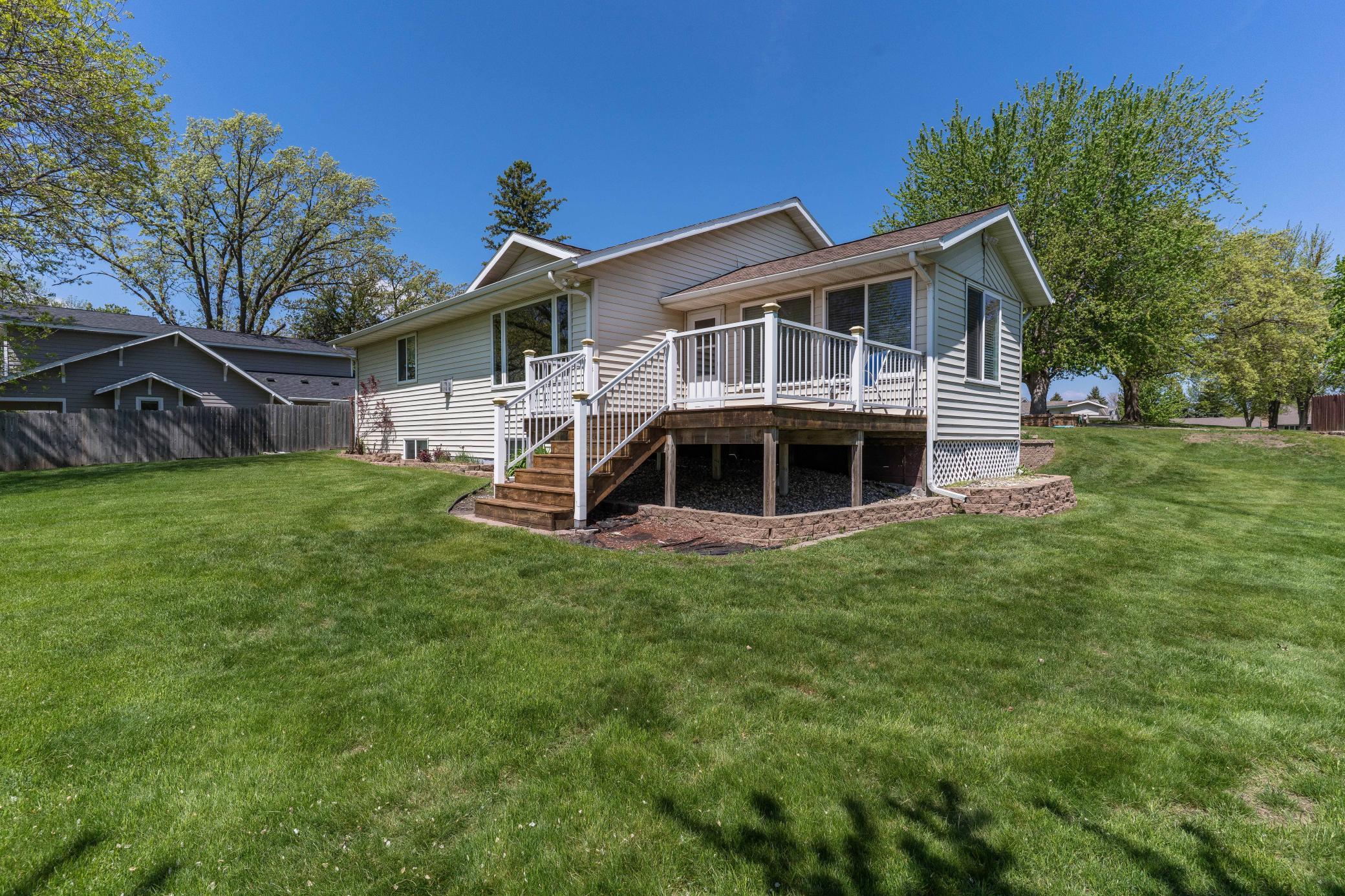 1993 single family home for sale at 124 Bethesda Street NW in Alexandria, MN — 3 bed, 2 bath (photo 41 of 63)