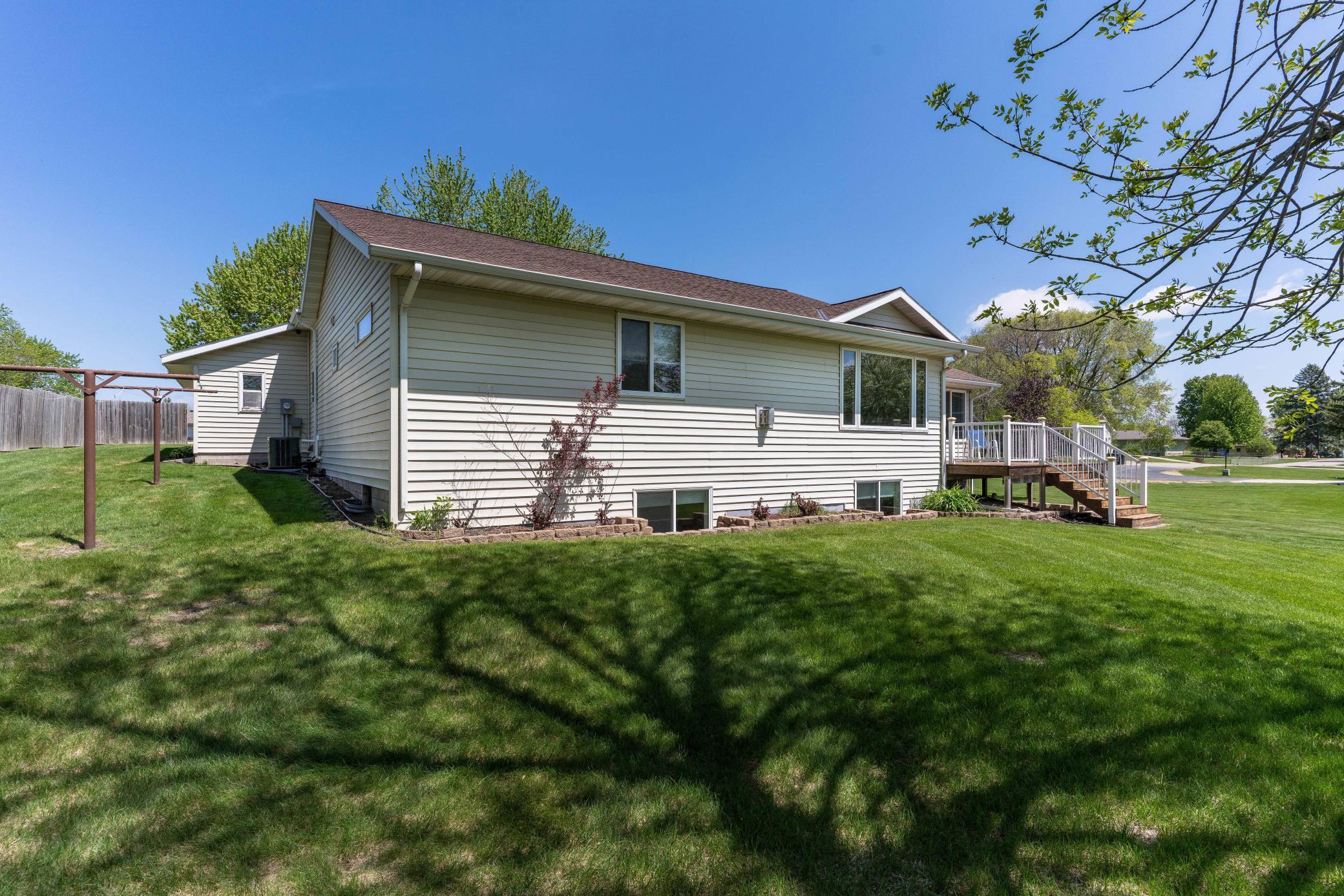 1993 single family home for sale at 124 Bethesda Street NW in Alexandria, MN — 3 bed, 2 bath (photo 43 of 63)