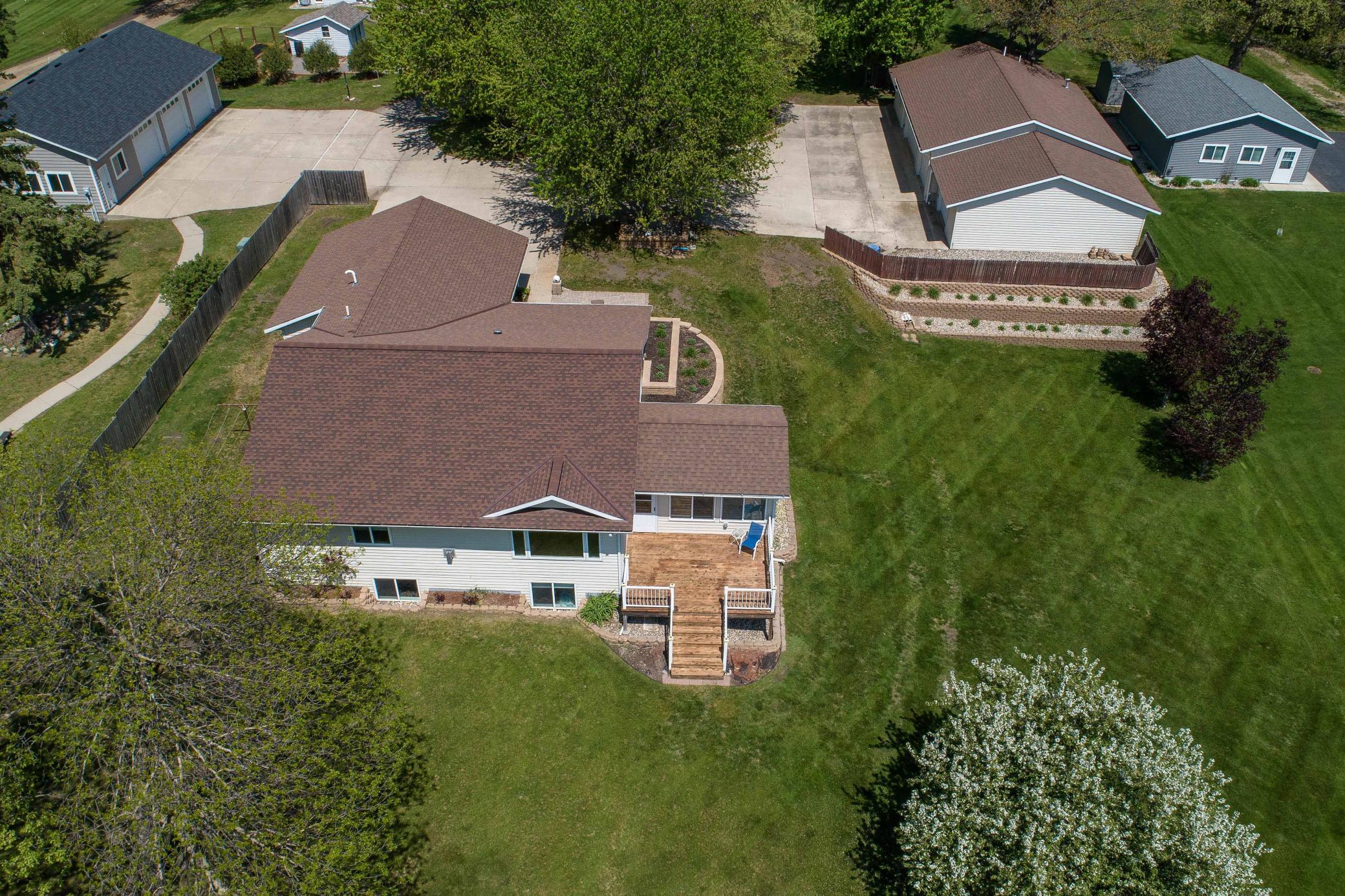 1993 single family home for sale at 124 Bethesda Street NW in Alexandria, MN — 3 bed, 2 bath (photo 8 of 63)
