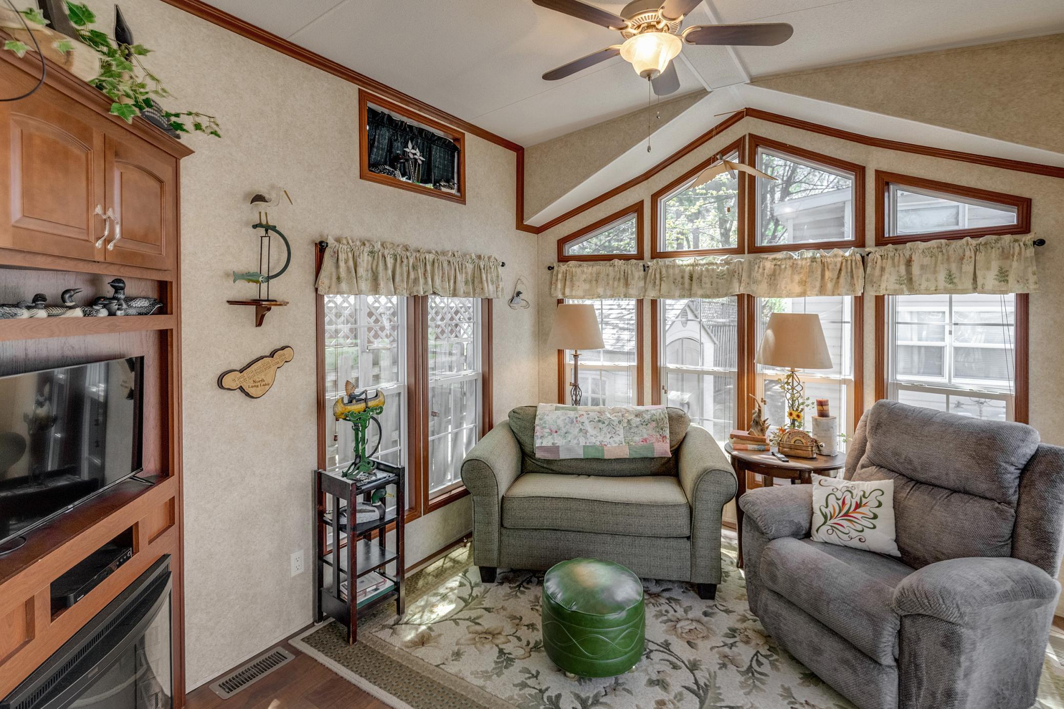 2014 single family home for sale at 20174 Rudbeck Road, Unit Unit 16 in Brainerd, MN — 1 bed, 1 bath (photo 4 of 28)