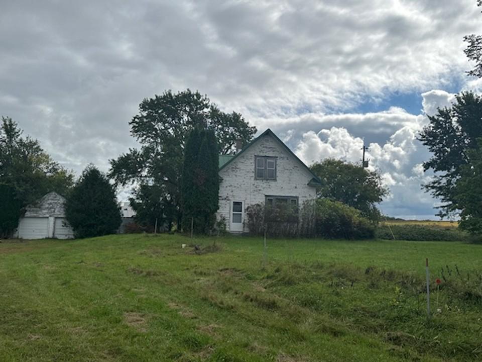 1915 single family home for sale at 42961 165th Street in Clitherall, MN — 4 bed, 2 bath (photo 3 of 61)