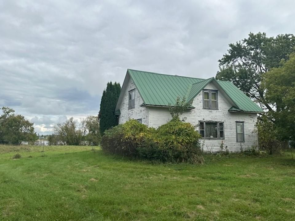 1915 single family home for sale at 42961 165th Street in Clitherall, MN — 4 bed, 2 bath (photo 8 of 61)