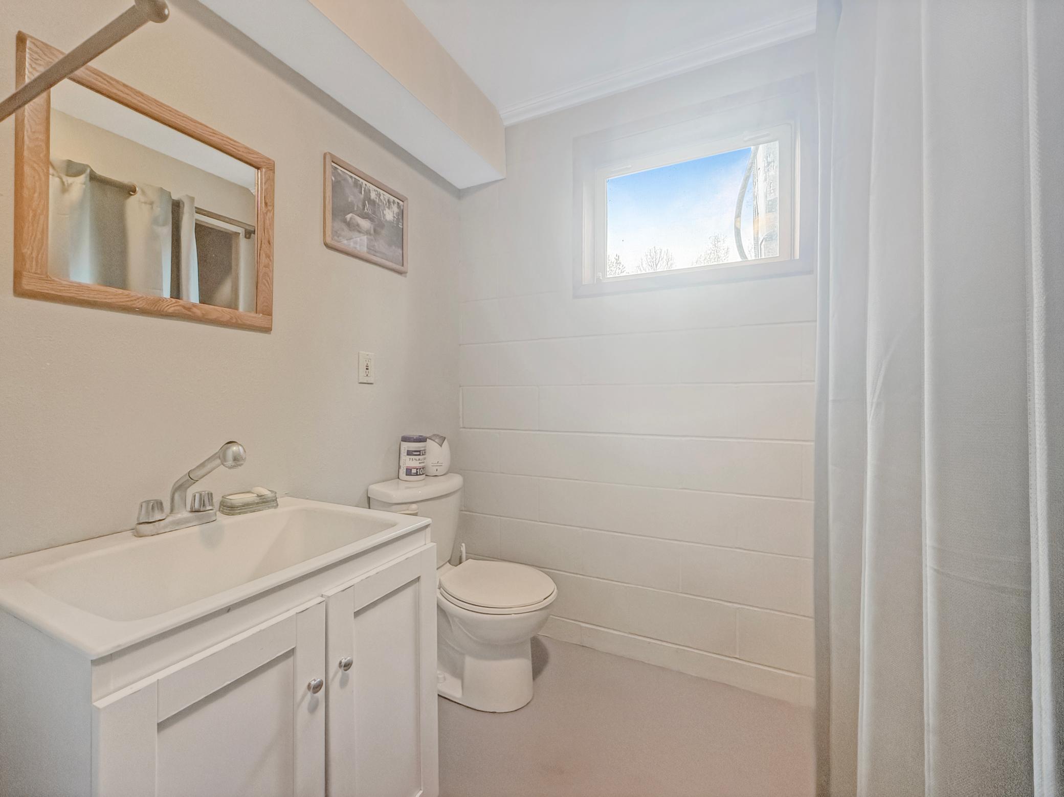 2009 single family home for sale at 3249 Woodland Hills Drive SE in Bemidji, MN — 4 bed, 3 bath (photo 20 of 24)