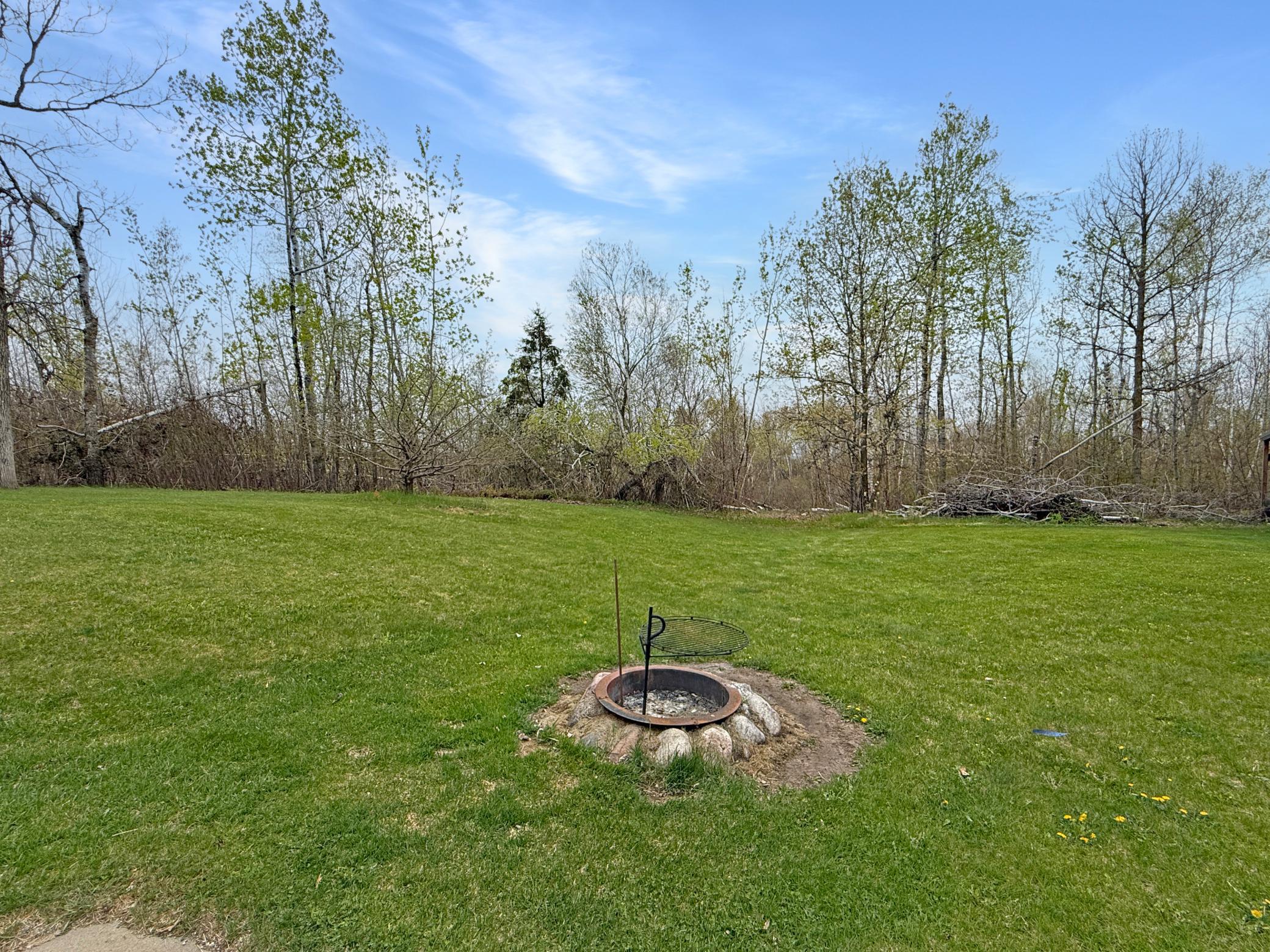 2009 single family home for sale at 3249 Woodland Hills Drive SE in Bemidji, MN — 4 bed, 3 bath (photo 23 of 24)
