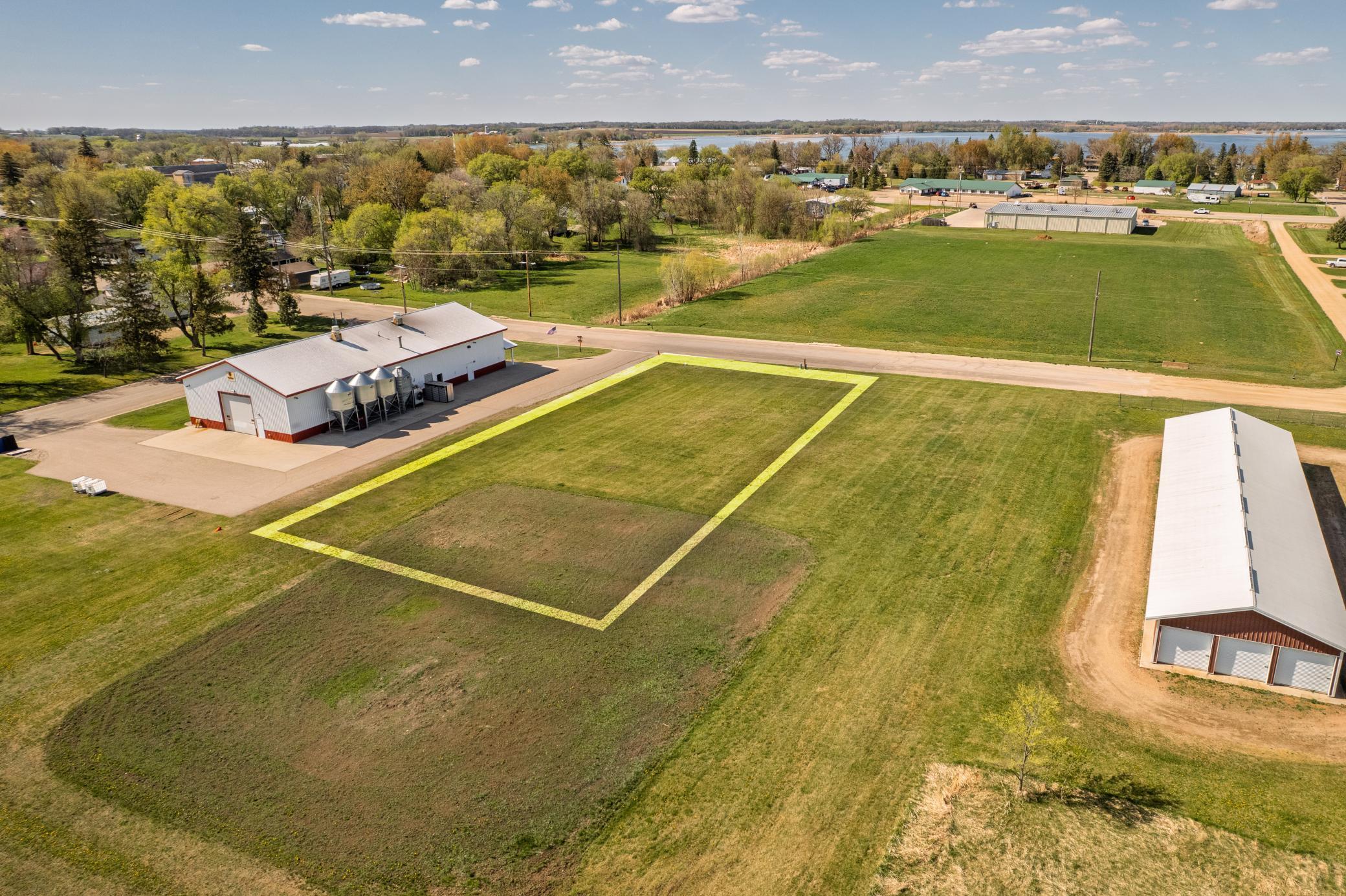 land for sale at 302 E Pike Street in Osakis, MN