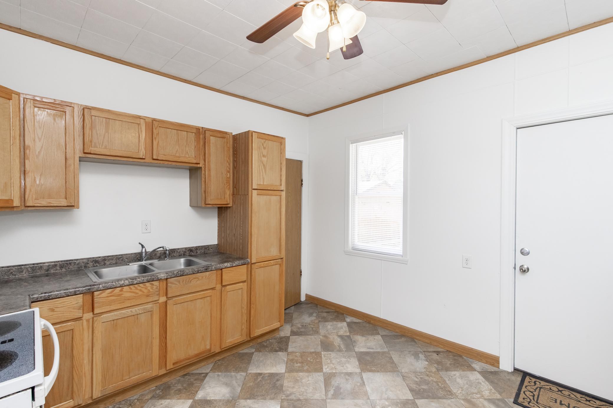 601 10th Street S, Fargo ND 58103 - Photo 19 of 44
