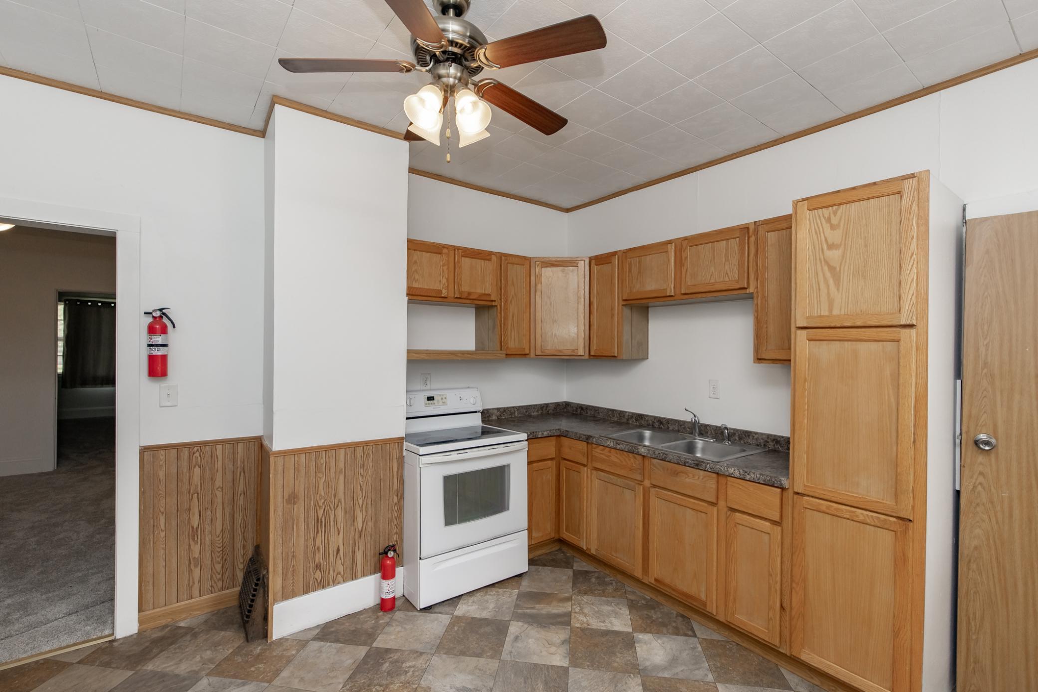 601 10th Street S, Fargo ND 58103 - Photo 21 of 44