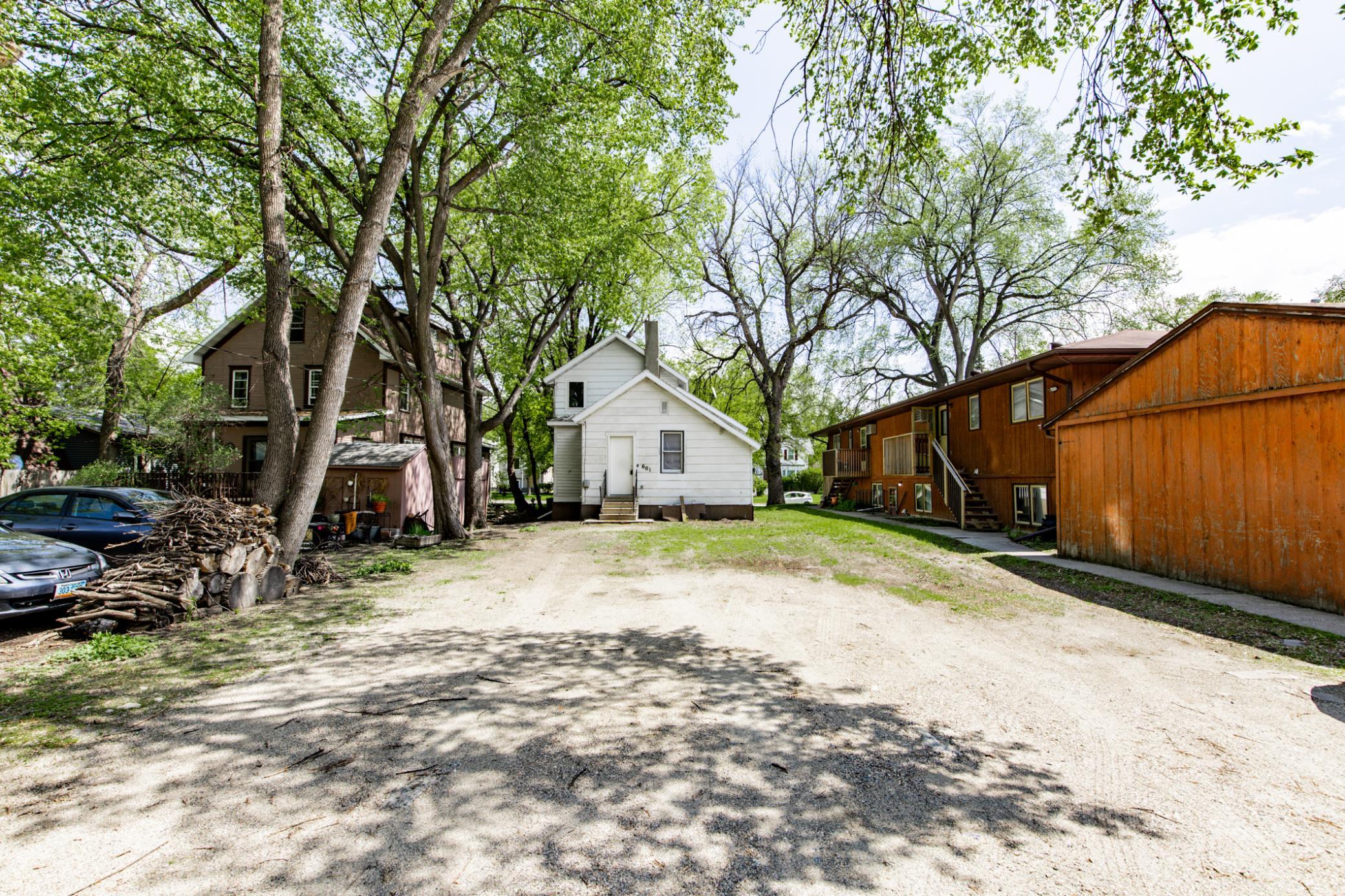 601 10th Street S, Fargo ND 58103 - Photo 40 of 44