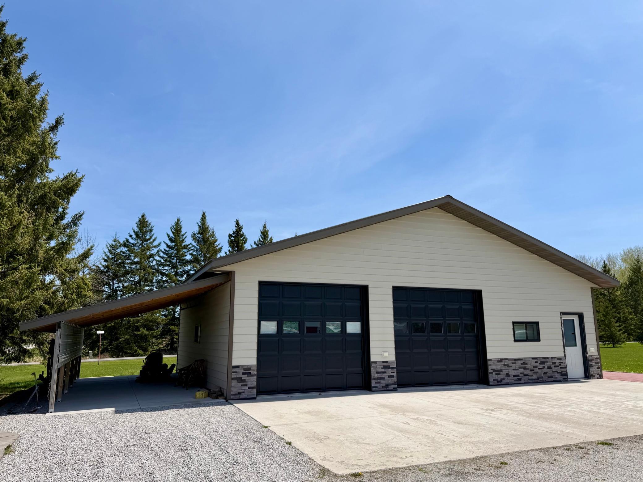 752 Hallberg Street SW, Warroad MN 56763 - Photo 2 of 5