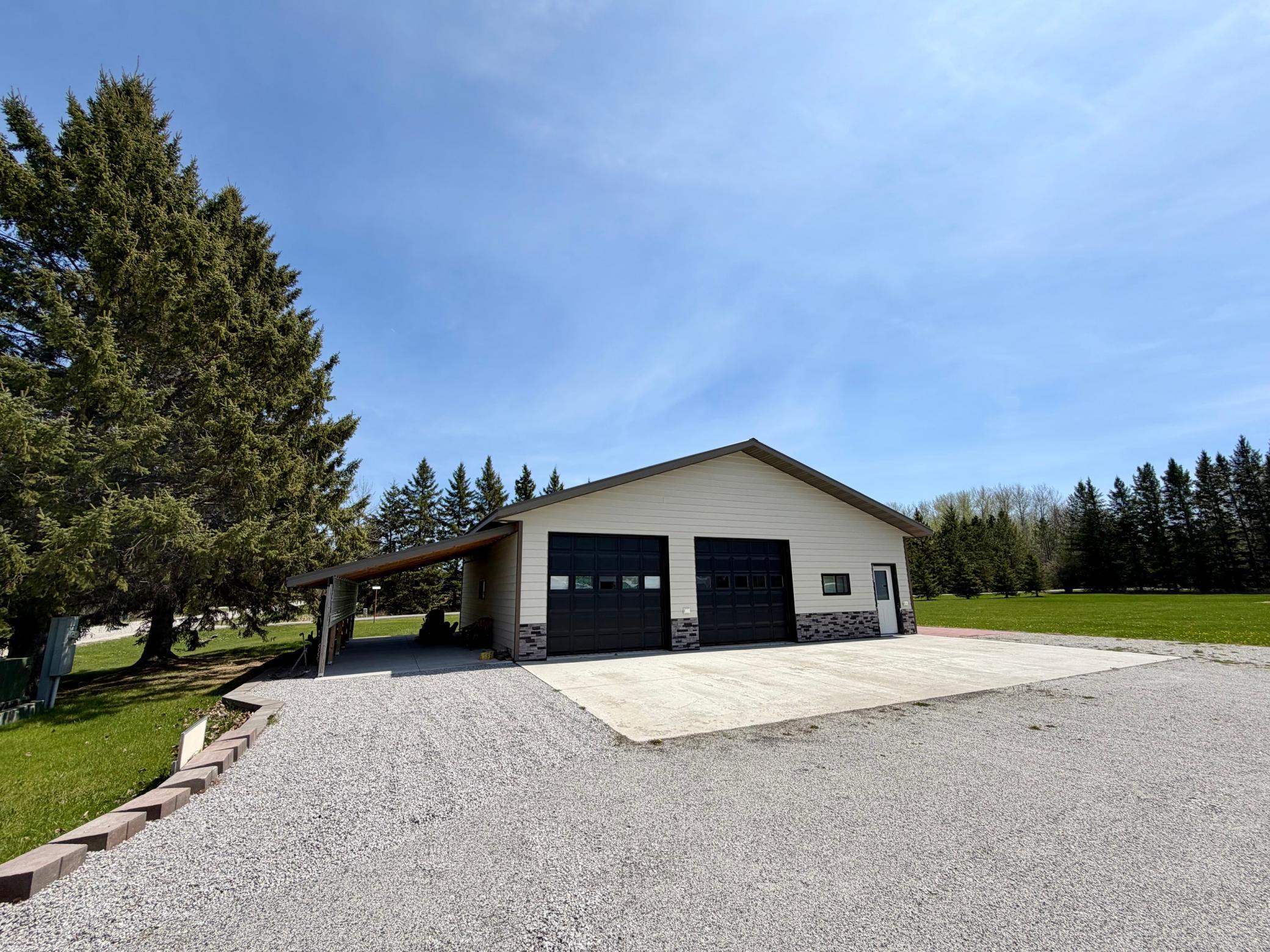 752 Hallberg Street SW, Warroad MN 56763 - Photo 3 of 5