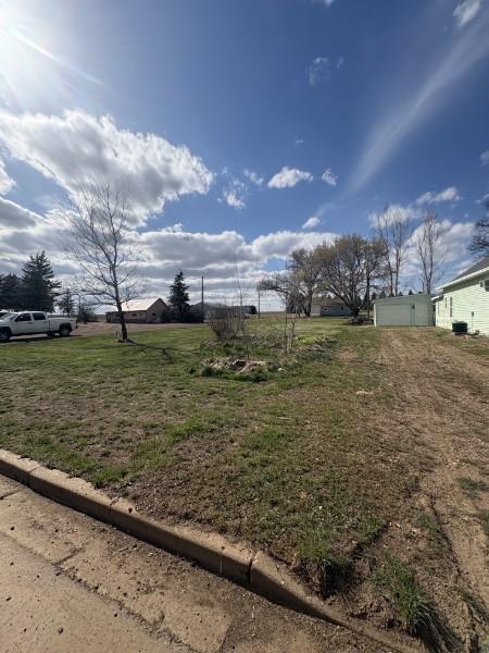 1940 land for sale at 313 W 2nd Avenue in Regent, ND (photo 2 of 4)
