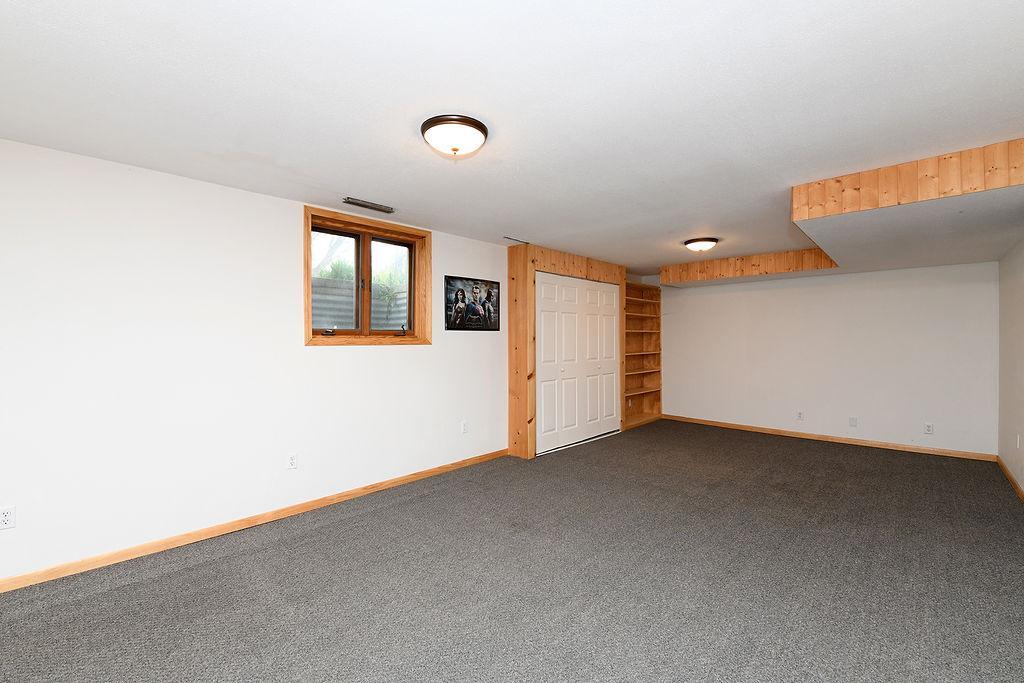 1533 16th Street S, Fargo ND 58103 - Photo 32 of 41