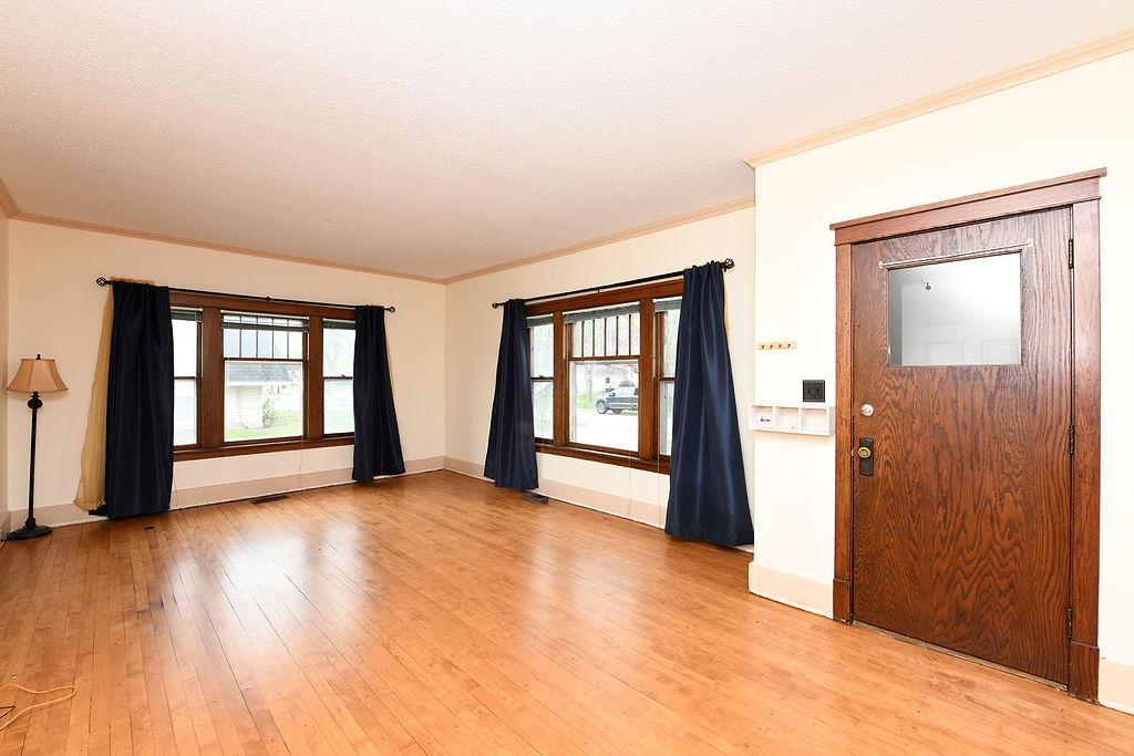 1533 16th Street S, Fargo ND 58103 - Photo 7 of 41