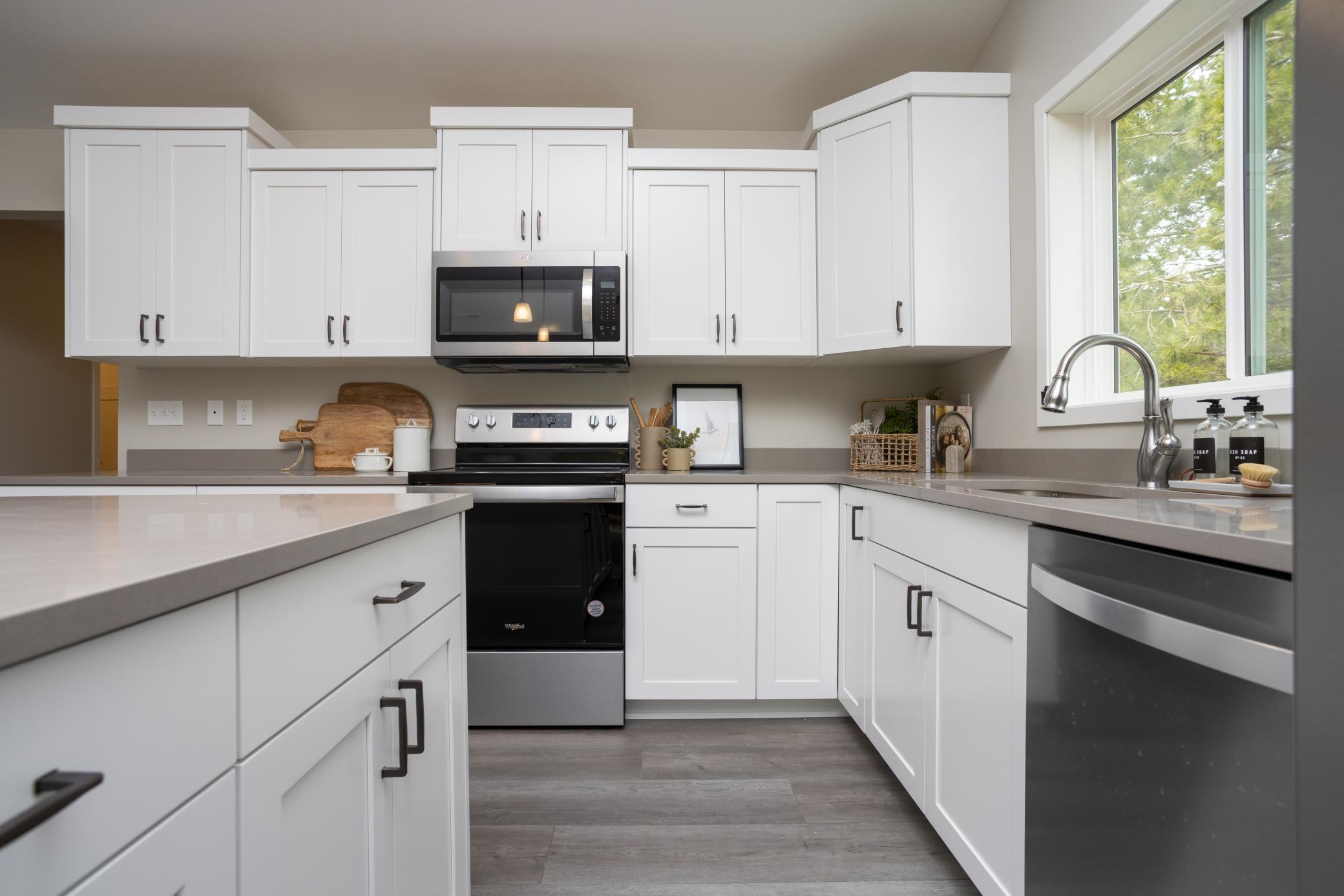 2027 twin home for sale at 1429 Campus Drive in Fergus Falls, MN — 3 bed, 2 bath (photo 6 of 18)