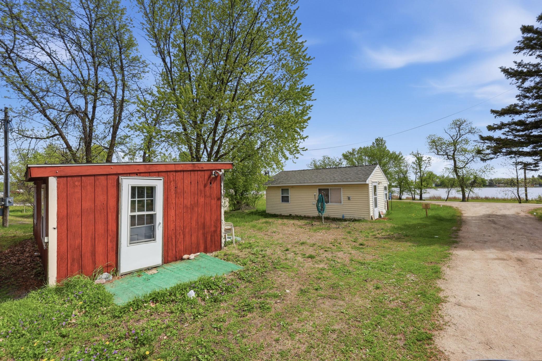 1945 single family home for sale at 12644 County Highway 5 in Lake Park, MN — 2 bed, 2 bath (photo 3 of 25)