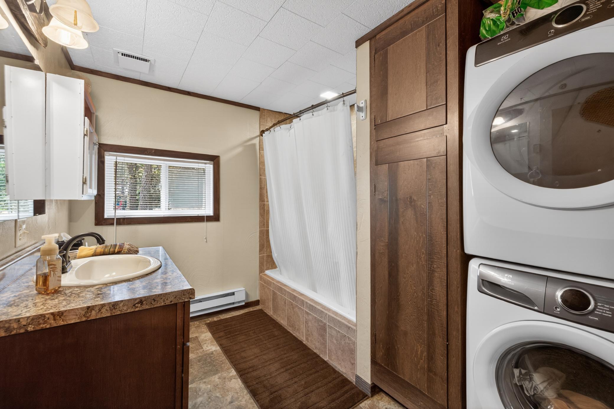 1976 single family home for sale at 13260 Bluebird Drive in Menahga, MN — 2 bed, 2 bath (photo 14 of 34)
