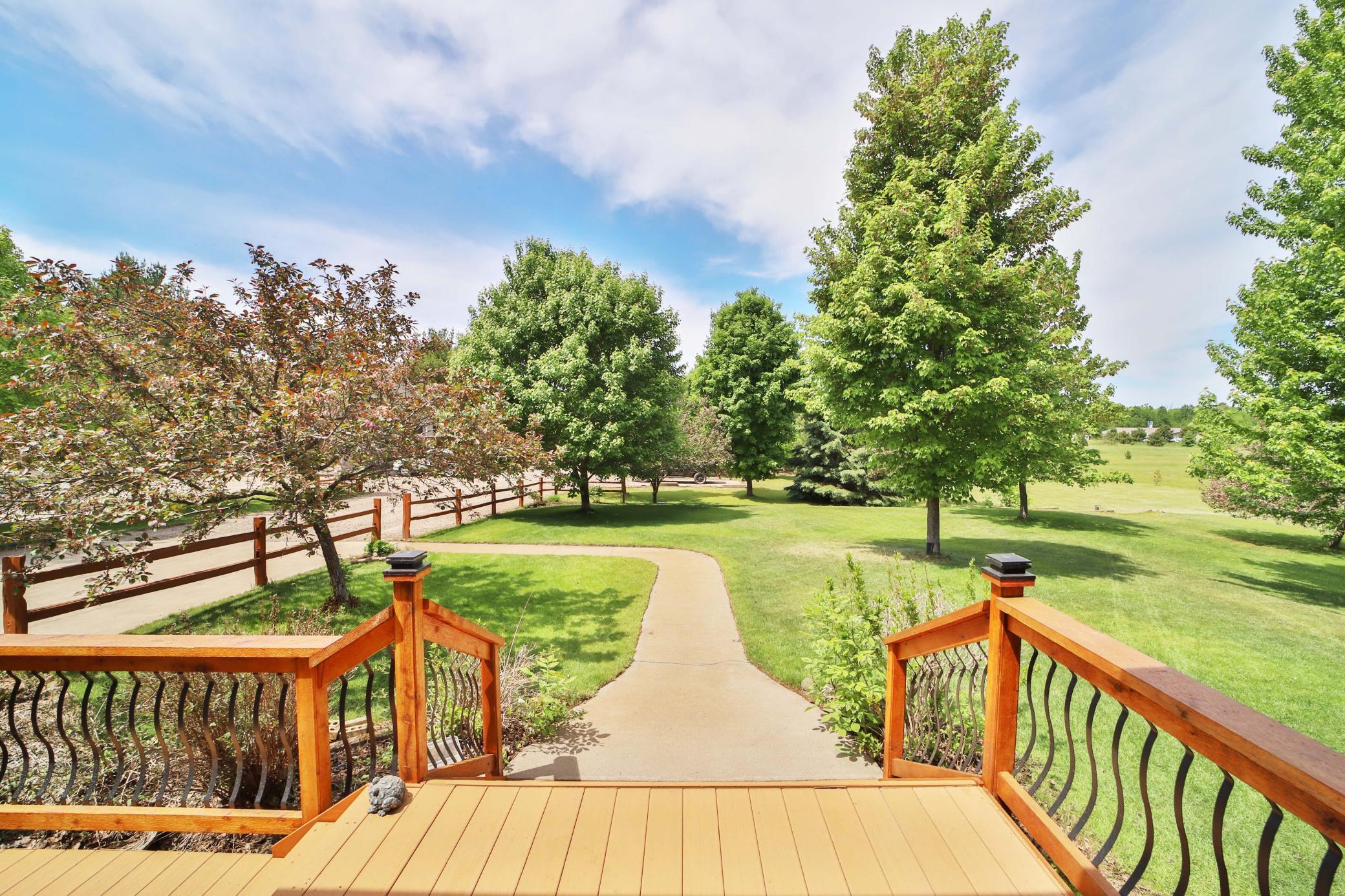 2003 single family home for sale at 21592 State Highway 47 in Isle, MN — 4 bed, 3 bath (photo 2 of 73)