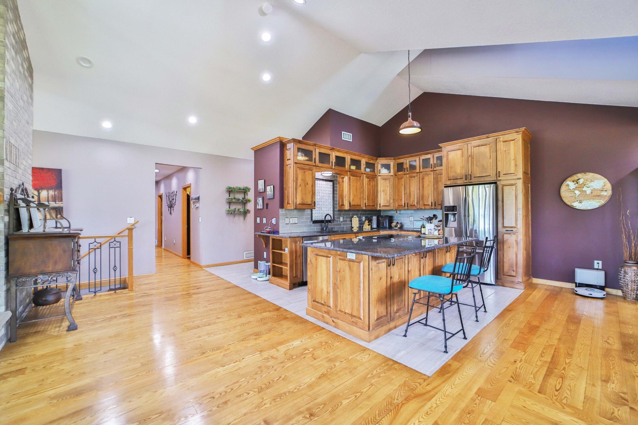 2003 single family home for sale at 21592 State Highway 47 in Isle, MN — 4 bed, 3 bath (photo 5 of 73)