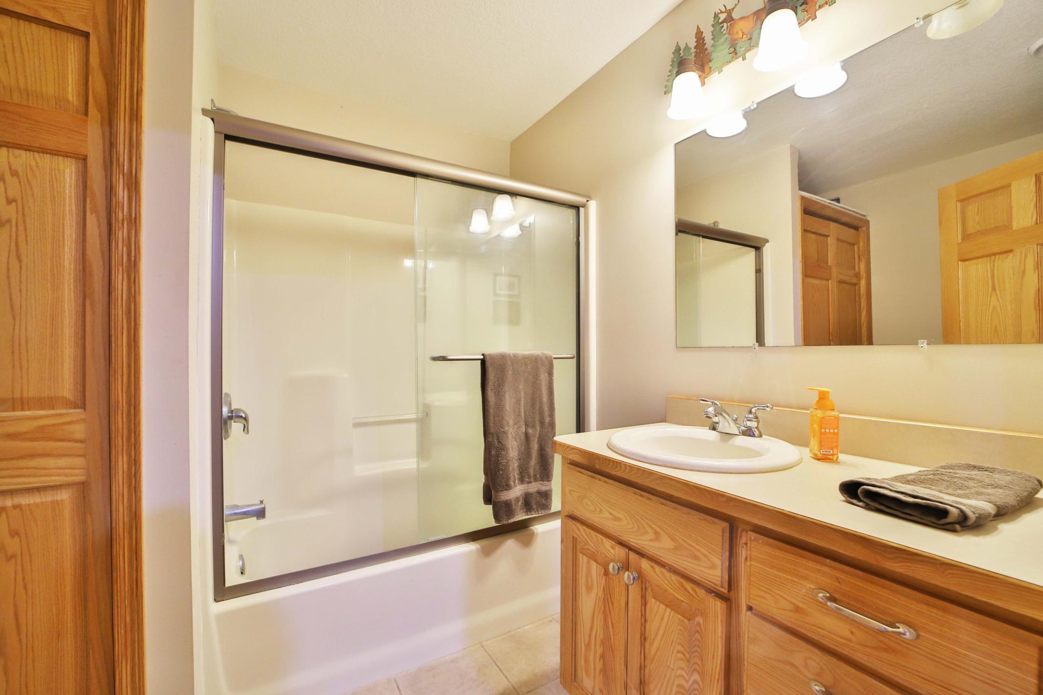 2003 single family home for sale at 21592 State Highway 47 in Isle, MN — 4 bed, 3 bath (photo 50 of 73)