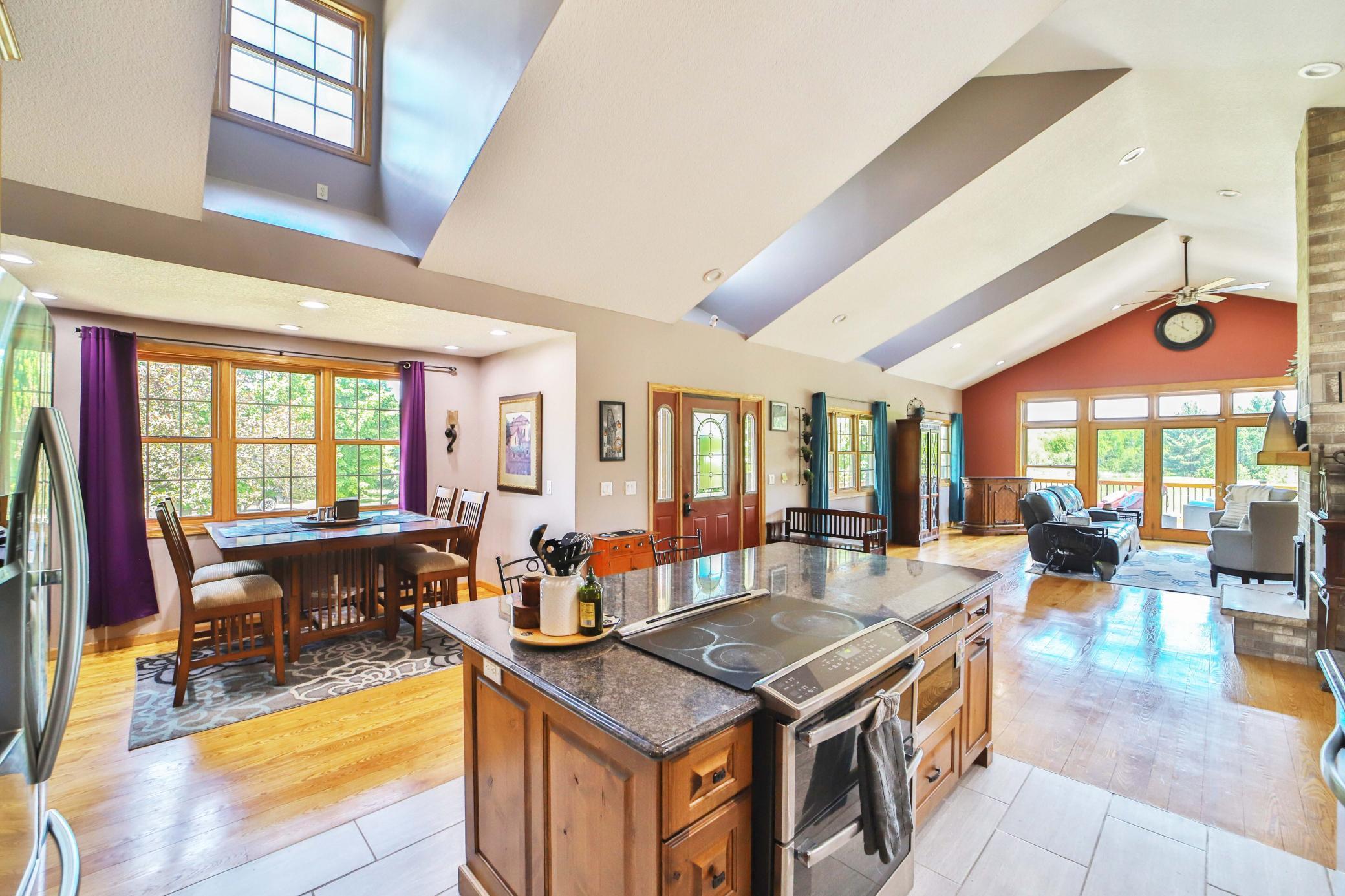 2003 single family home for sale at 21592 State Highway 47 in Isle, MN — 4 bed, 3 bath (photo 8 of 73)