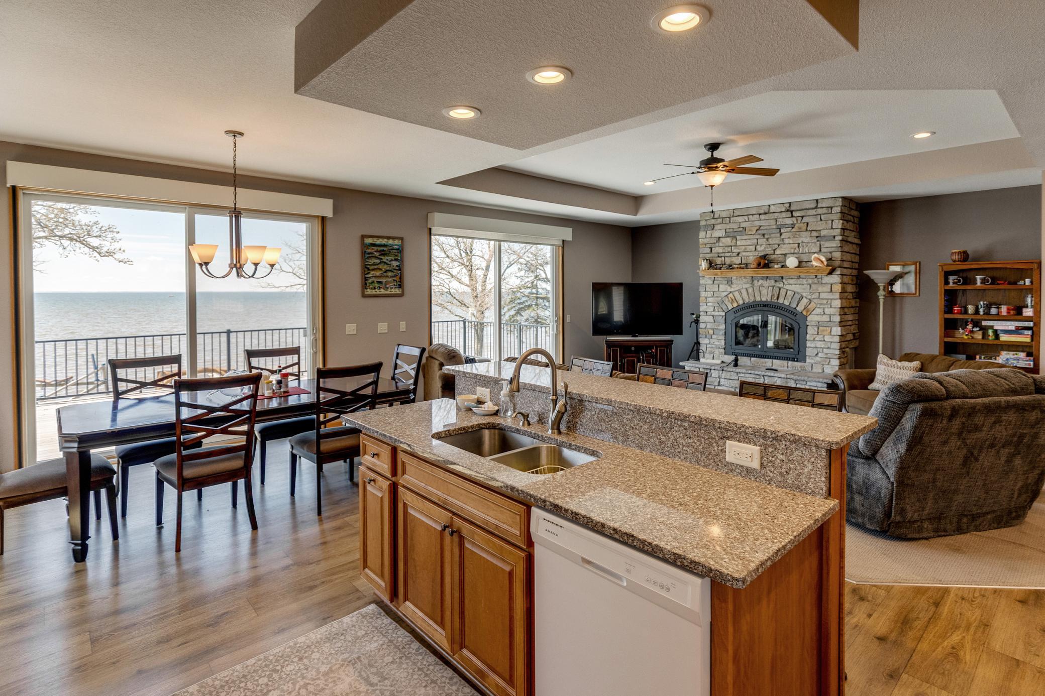 2014 single family home for sale at 33259 State Highway 18 in Aitkin, MN — 5 bed, 5 bath (photo 7 of 41)
