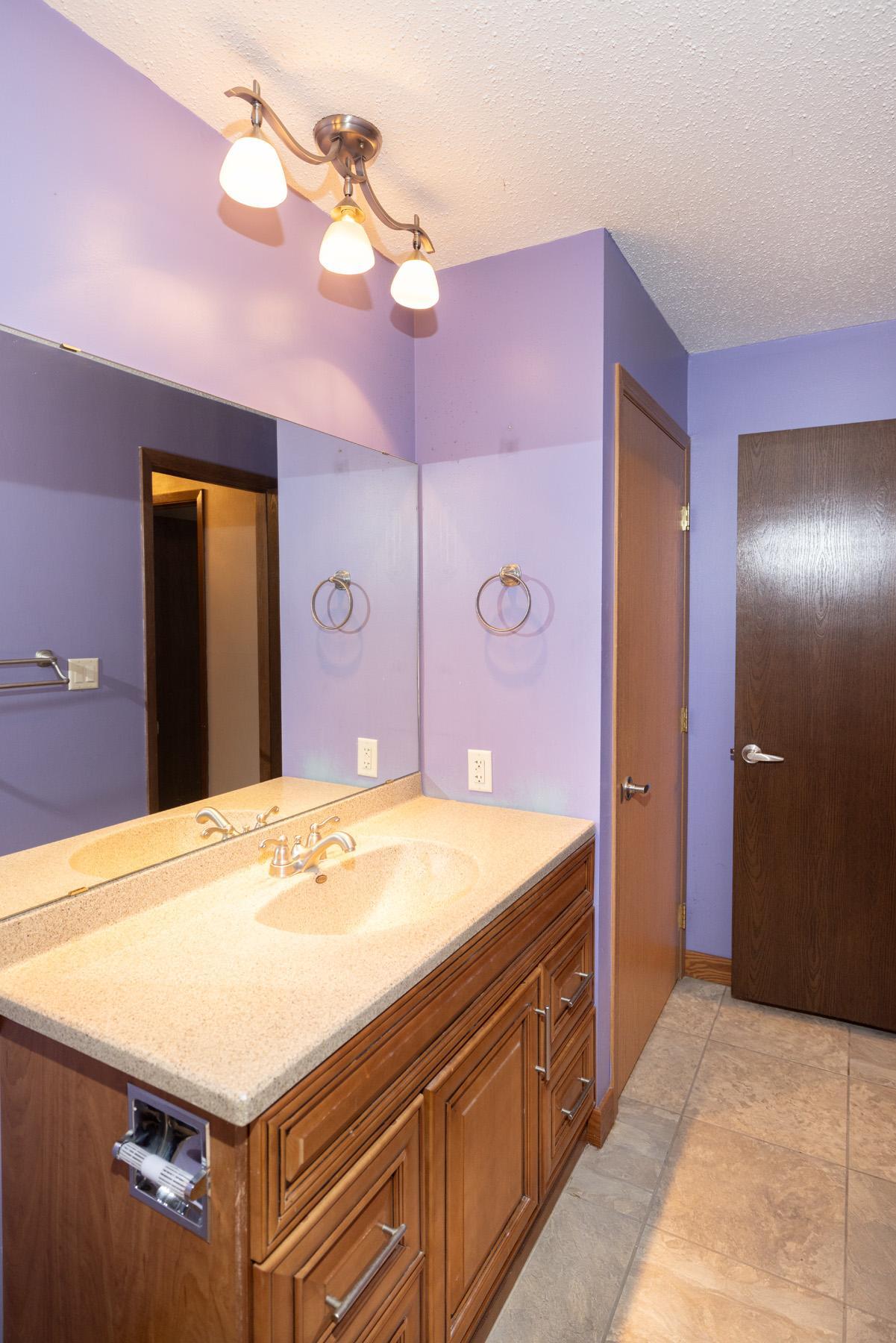 1102 23rd Street S, Fargo ND 58103 - Photo 13 of 24
