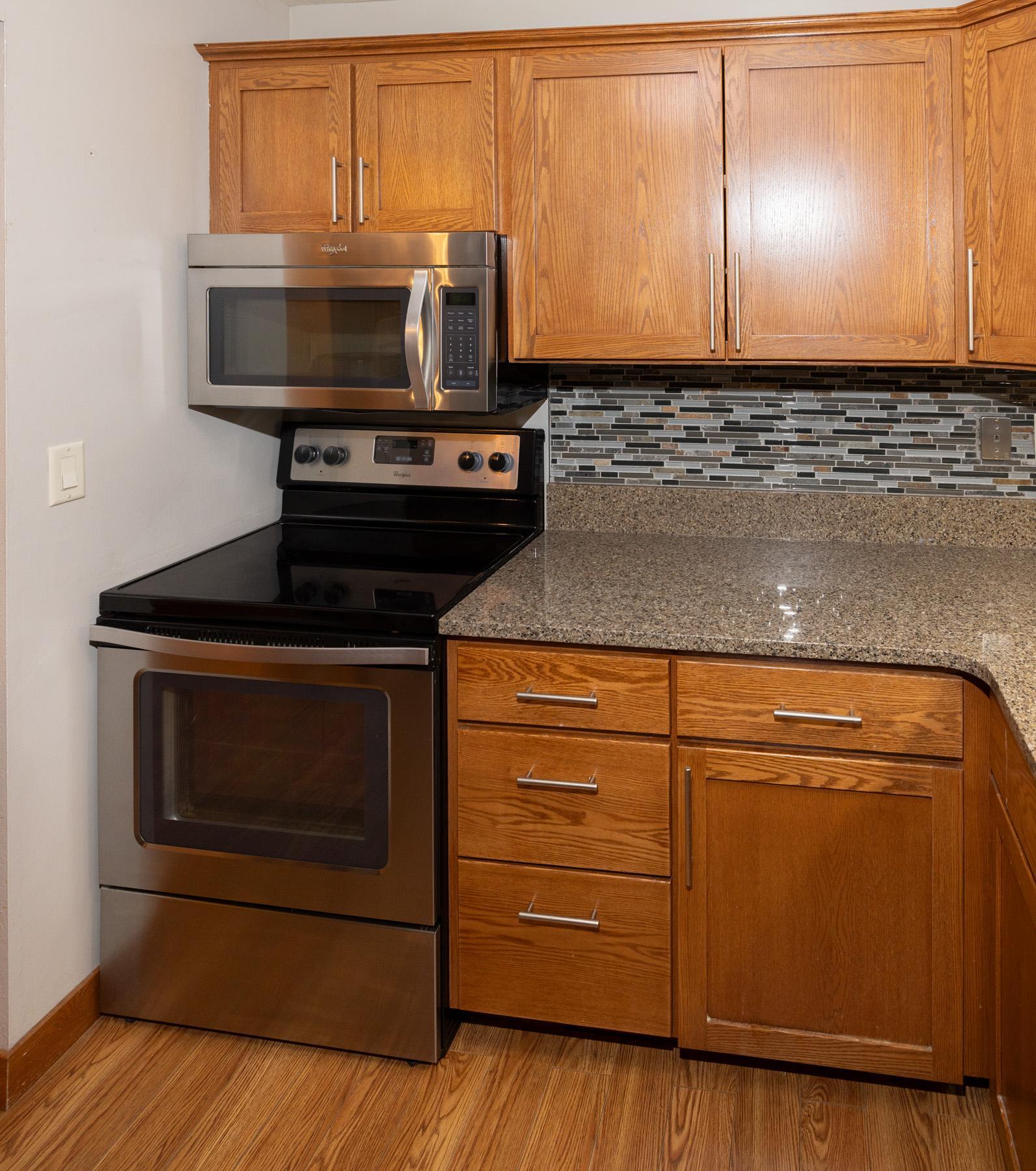 1102 23rd Street S, Fargo ND 58103 - Photo 5 of 24
