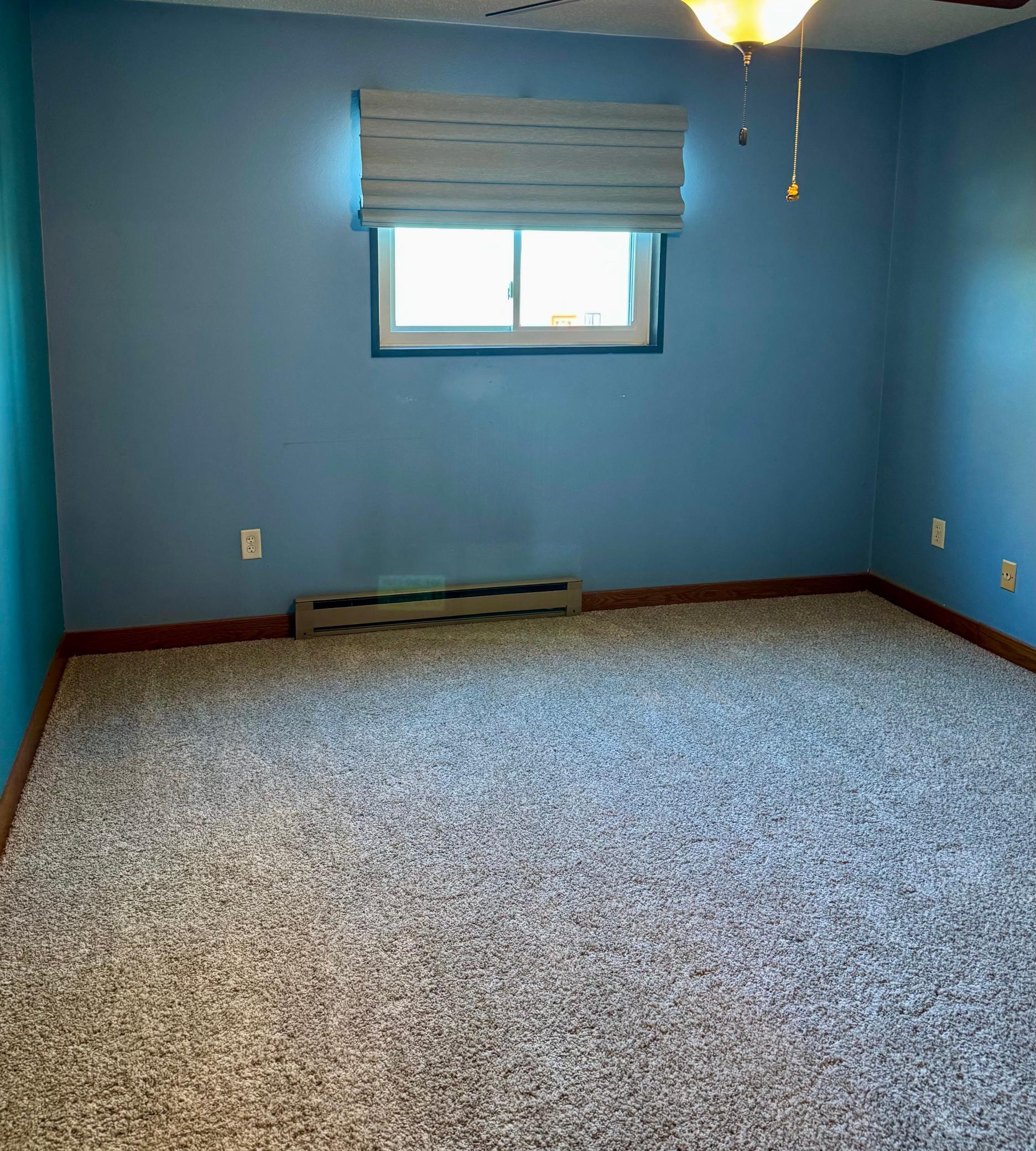 1979 condo for sale at 1102 23rd Street S, Unit D10 in Fargo, ND — 2 bed, 1 bath (photo 17 of 23)