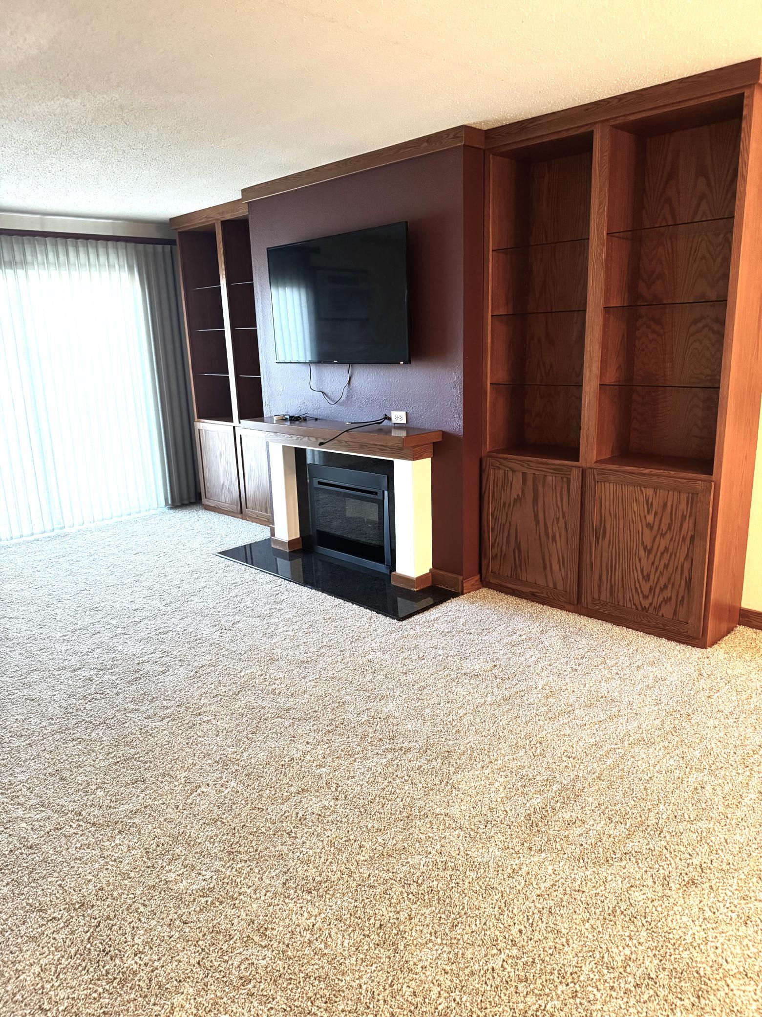 1979 condo for sale at 1102 23rd Street S, Unit D10 in Fargo, ND — 2 bed, 1 bath (photo 3 of 23)