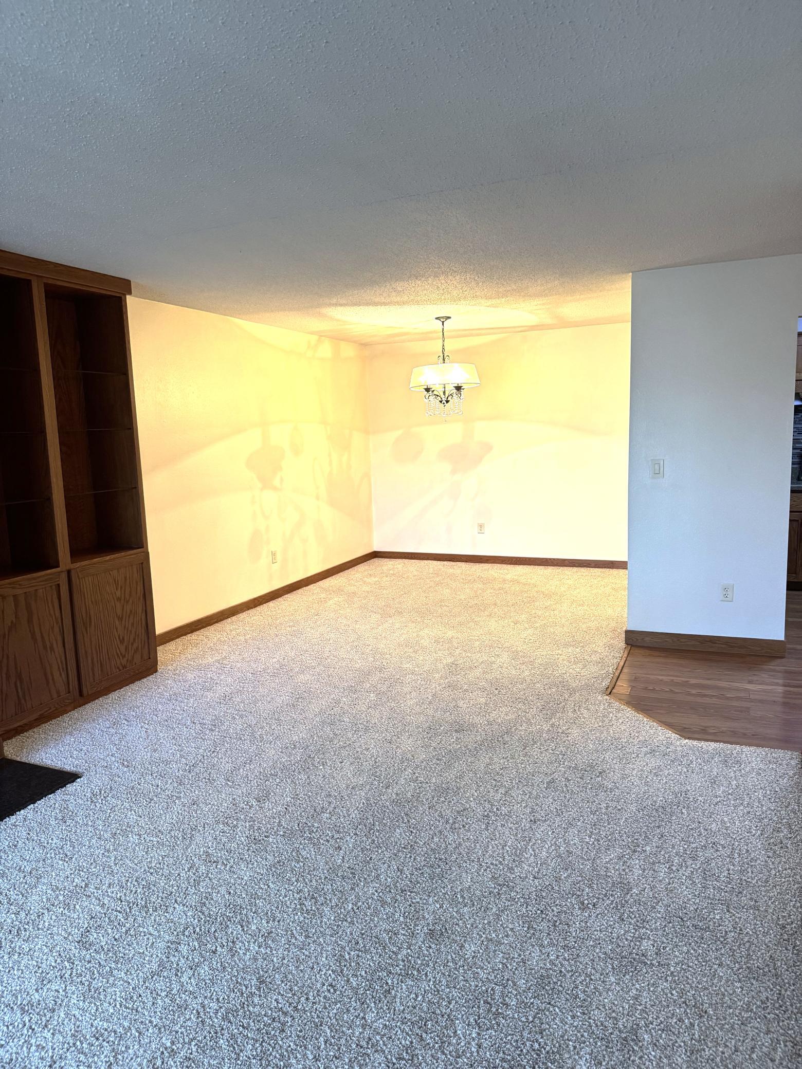 1979 condo for sale at 1102 23rd Street S, Unit D10 in Fargo, ND — 2 bed, 1 bath (photo 6 of 23)