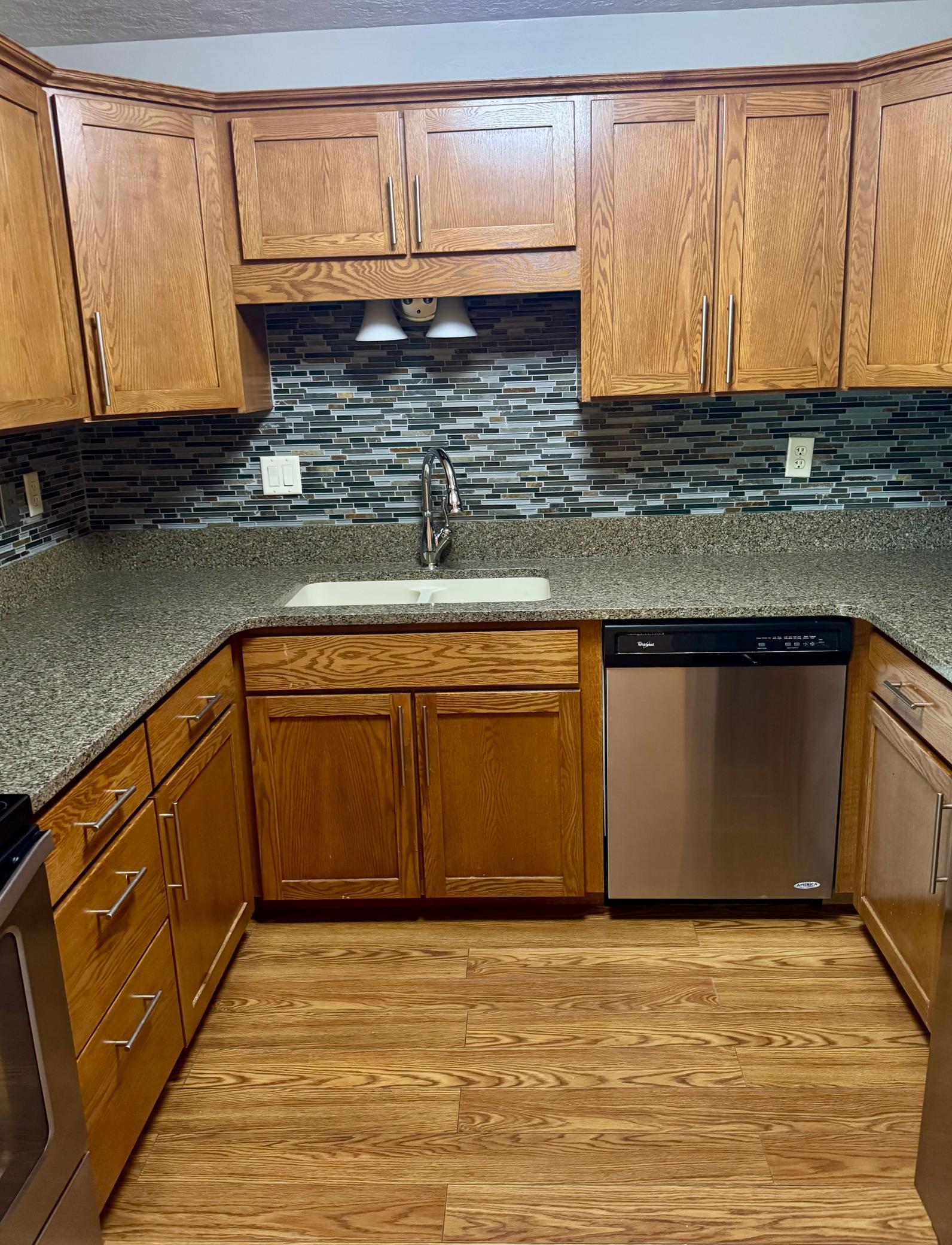 1979 condo for sale at 1102 23rd Street S, Unit D10 in Fargo, ND — 2 bed, 1 bath (photo 7 of 23)