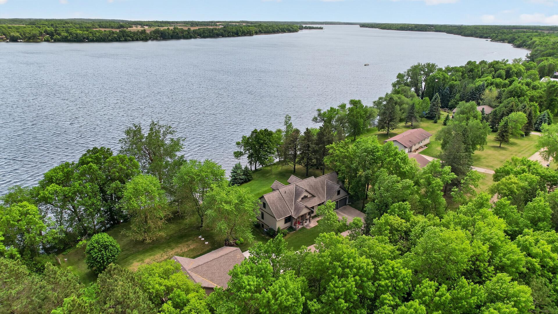 2005 single family home for sale at 12892 Bass Trail in Sauk Centre, MN — 4 bed, 5 bath (photo 103 of 116)