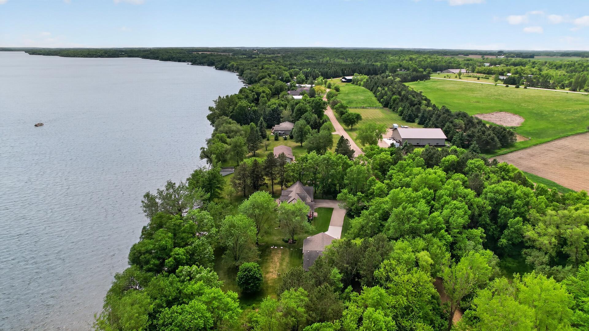 2005 single family home for sale at 12892 Bass Trail in Sauk Centre, MN — 4 bed, 5 bath (photo 105 of 116)