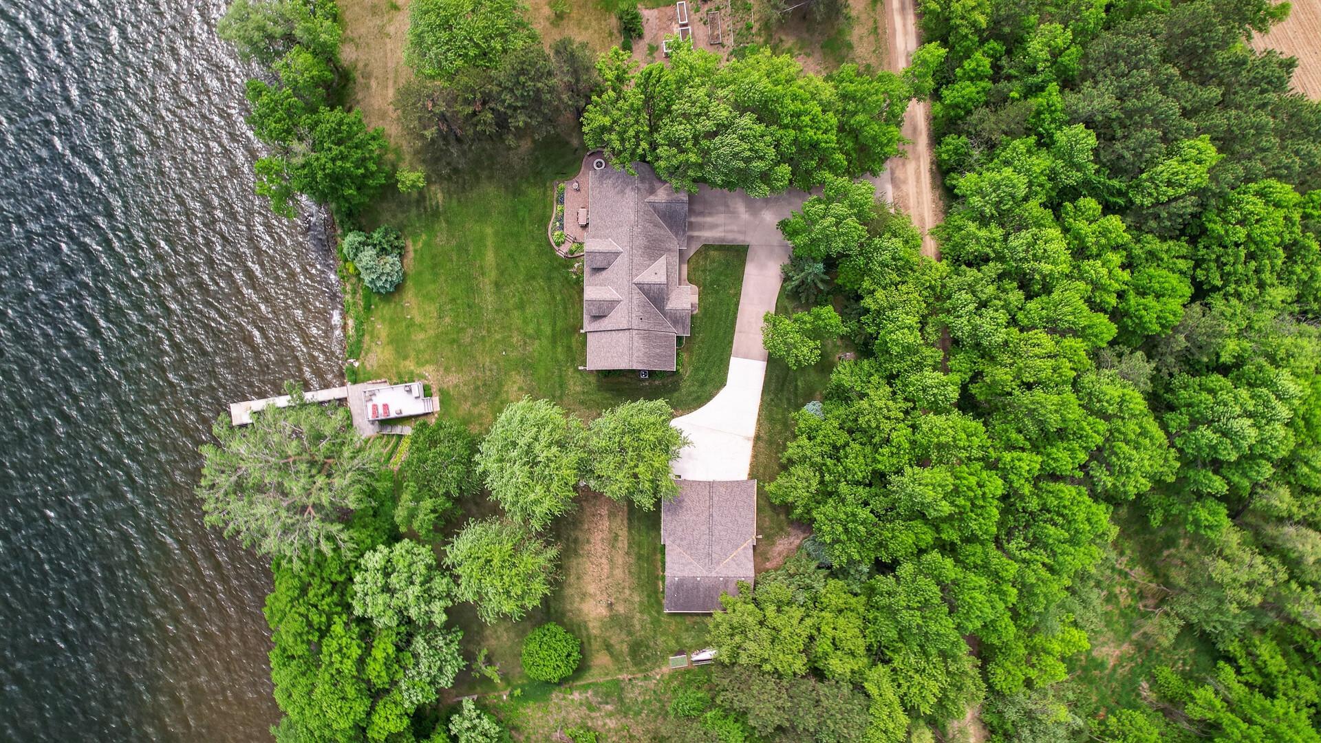 2005 single family home for sale at 12892 Bass Trail in Sauk Centre, MN — 4 bed, 5 bath (photo 106 of 116)