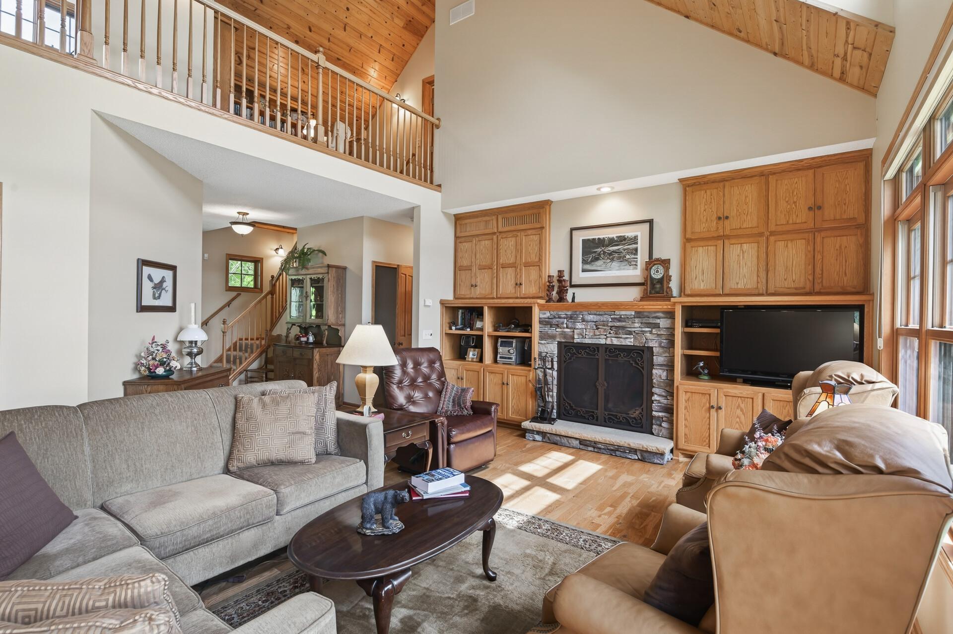 2005 single family home for sale at 12892 Bass Trail in Sauk Centre, MN — 4 bed, 5 bath (photo 12 of 116)