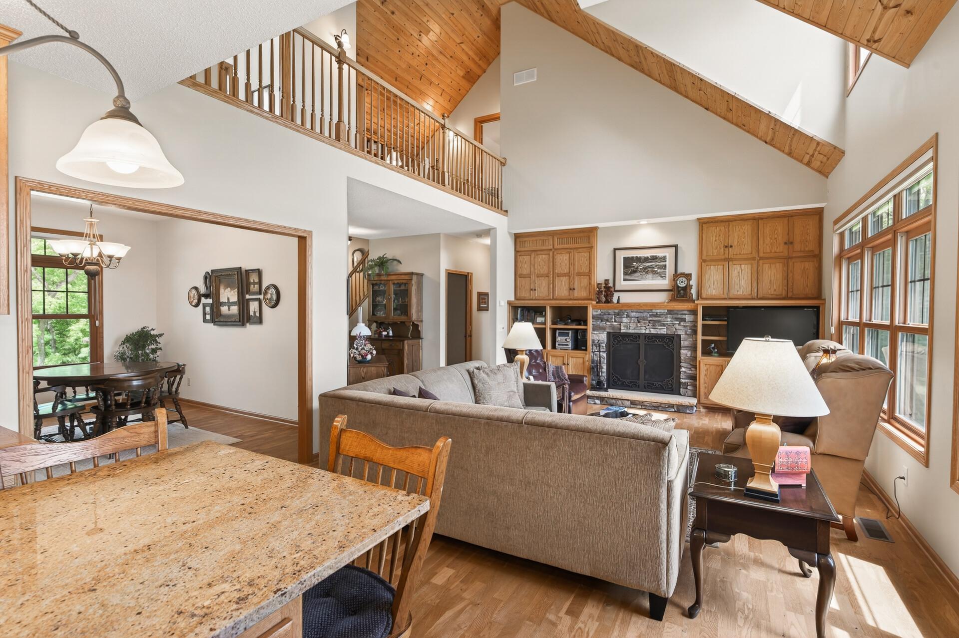 2005 single family home for sale at 12892 Bass Trail in Sauk Centre, MN — 4 bed, 5 bath (photo 16 of 116)