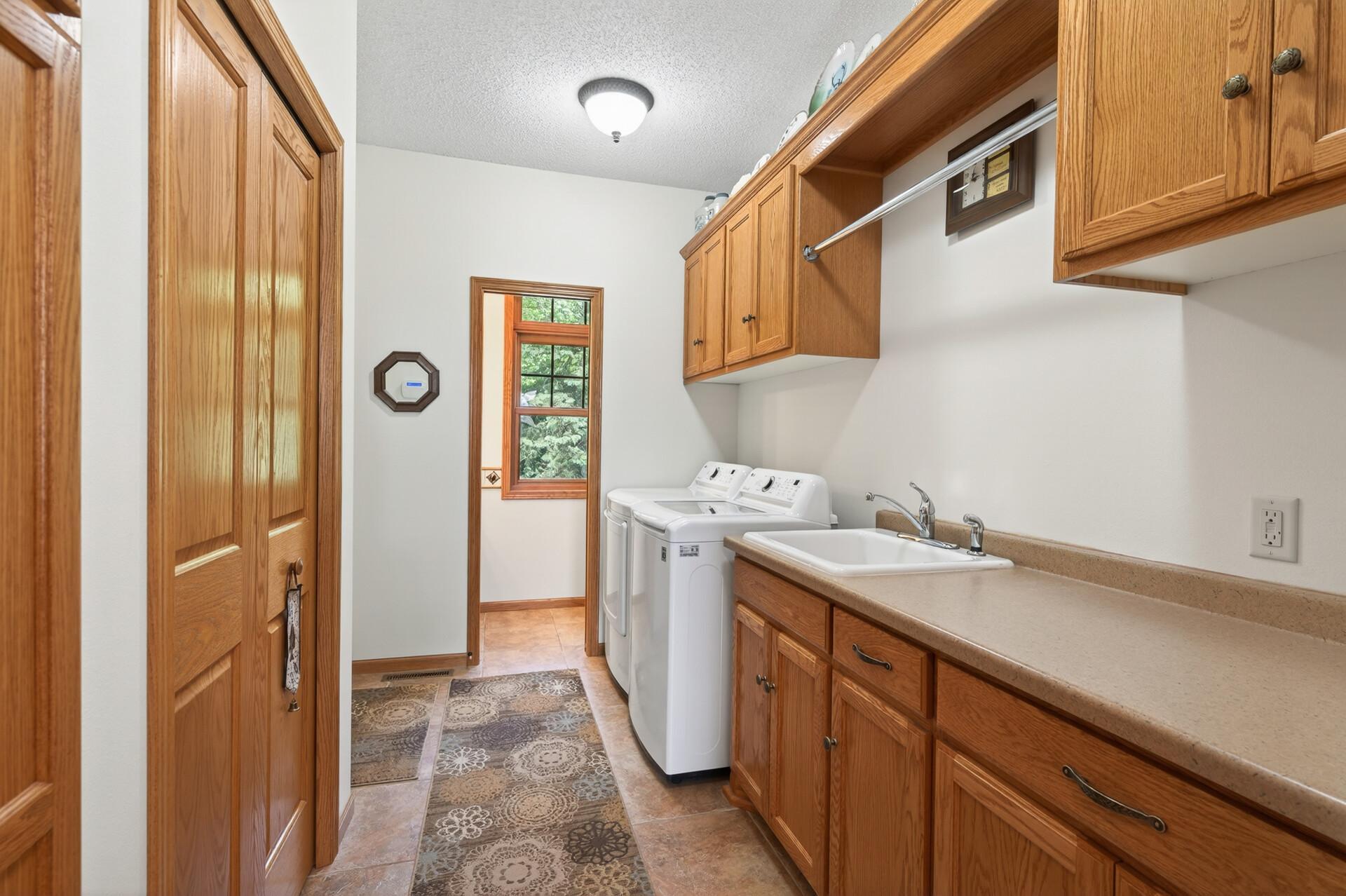 2005 single family home for sale at 12892 Bass Trail in Sauk Centre, MN — 4 bed, 5 bath (photo 31 of 116)