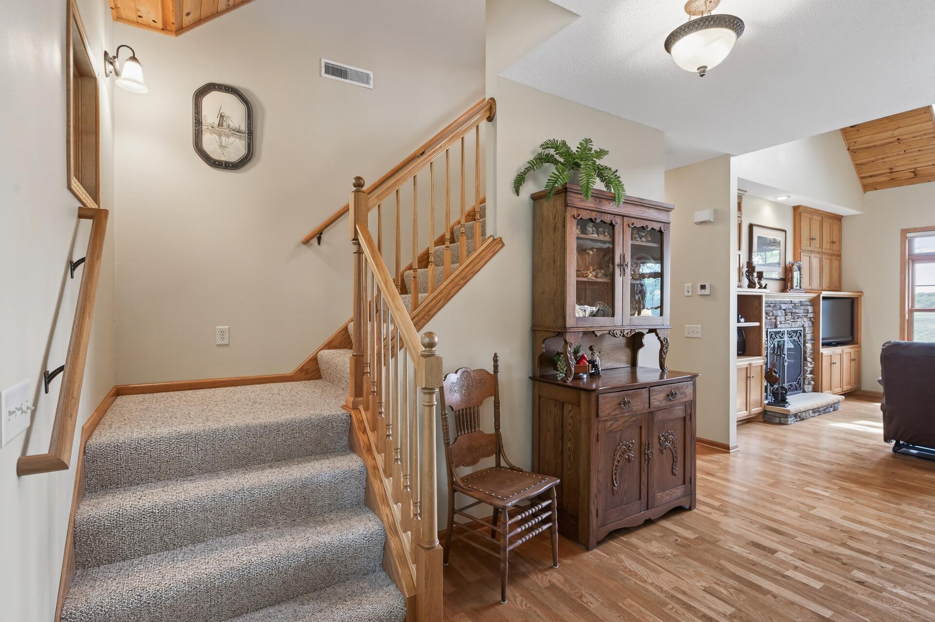 2005 single family home for sale at 12892 Bass Trail in Sauk Centre, MN — 4 bed, 5 bath (photo 6 of 116)