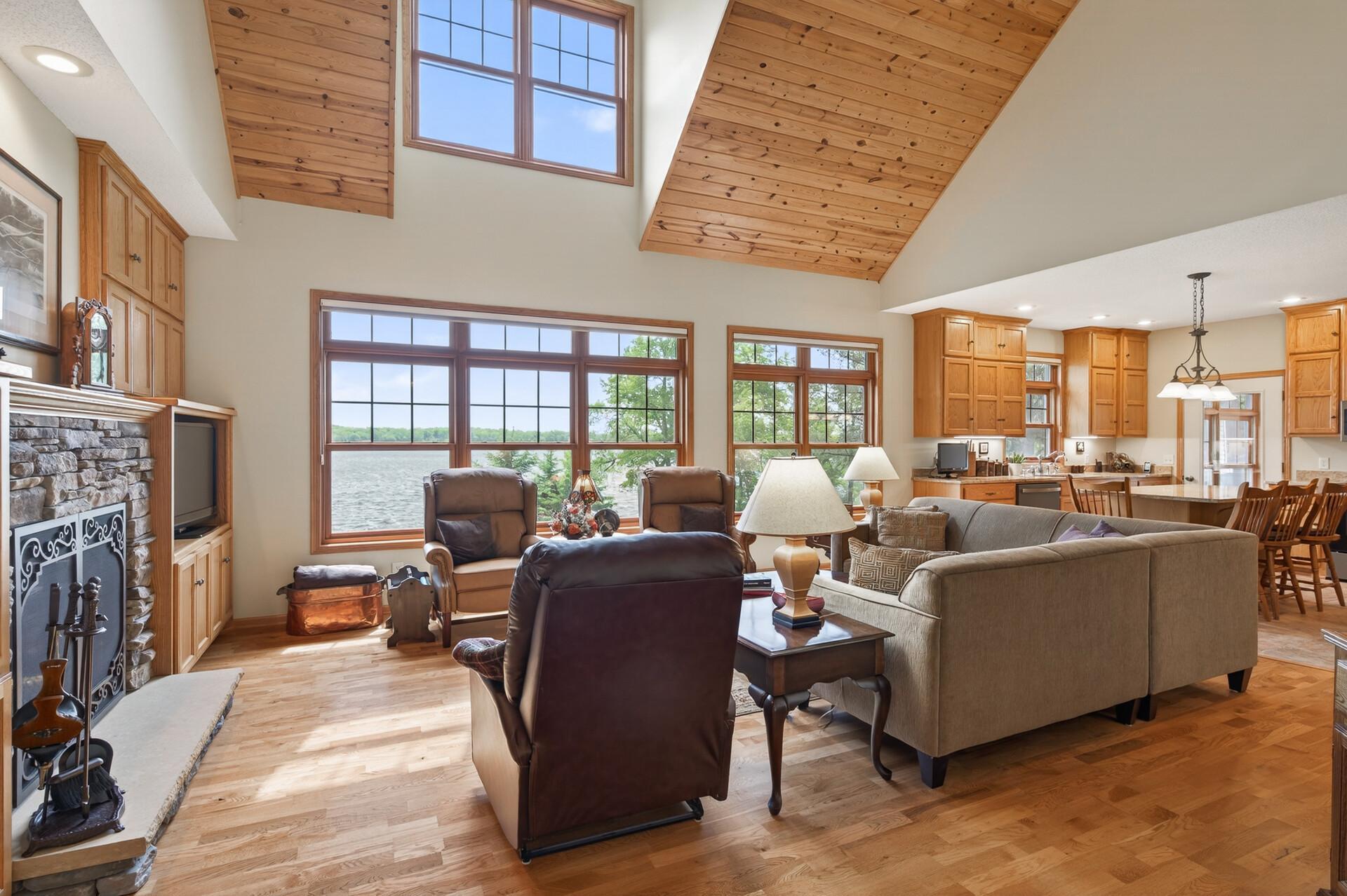 2005 single family home for sale at 12892 Bass Trail in Sauk Centre, MN — 4 bed, 5 bath (photo 9 of 116)