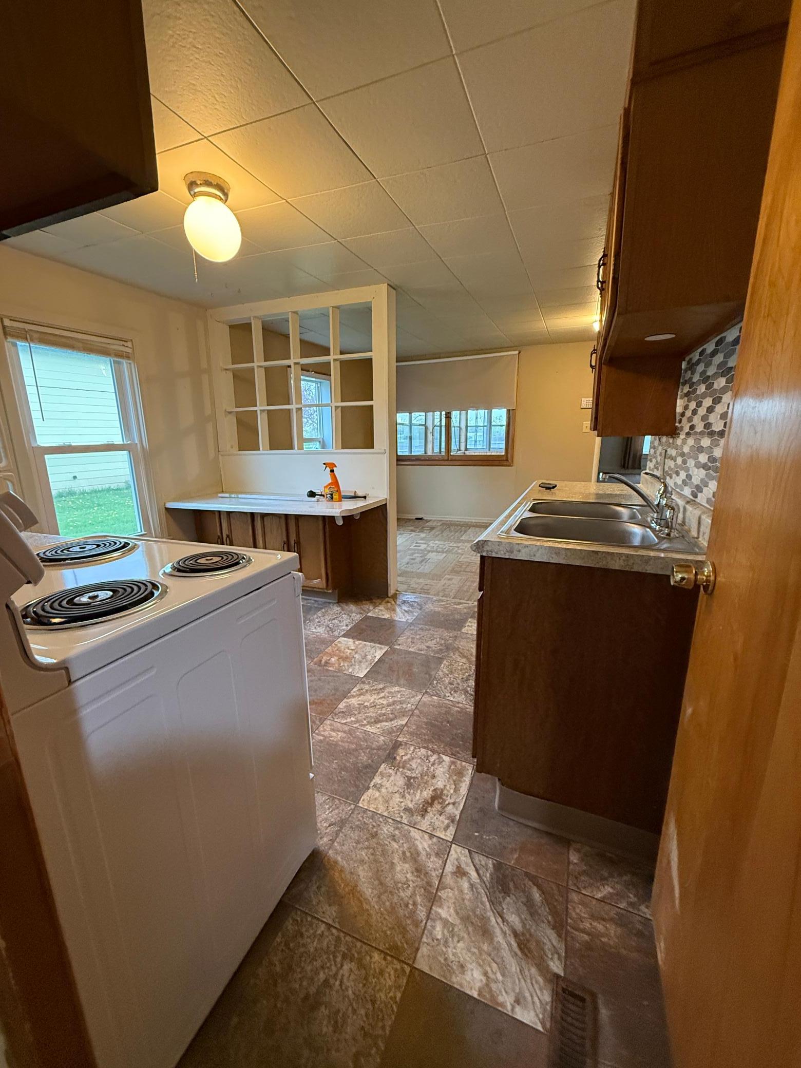 336 W Main Street W, Mayville ND 58257 - Photo 14 of 47