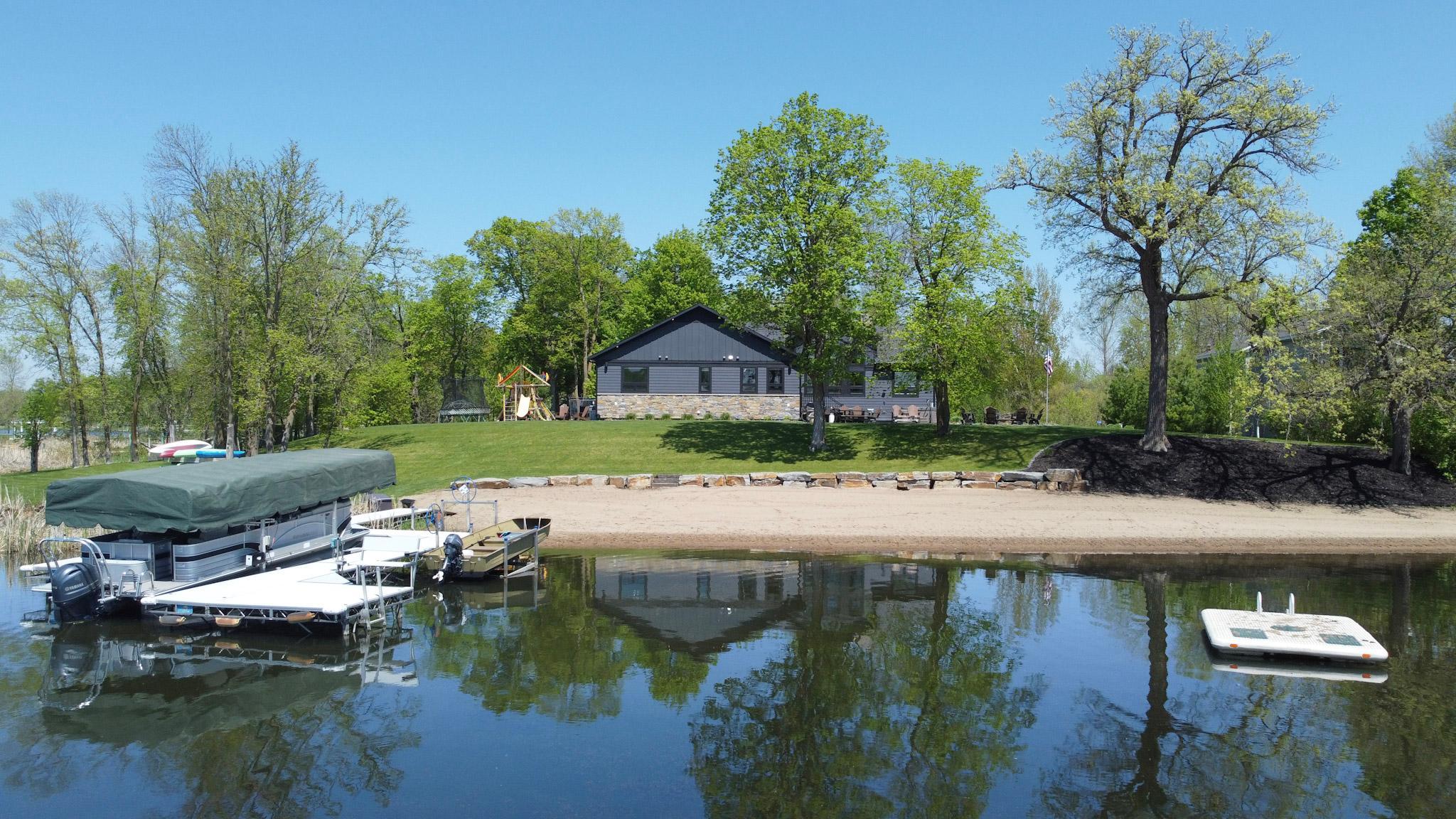 2019 single family home for sale at 12800 Kohler Lane in Audubon, MN — 5 bed, 4 bath (photo 18 of 20)